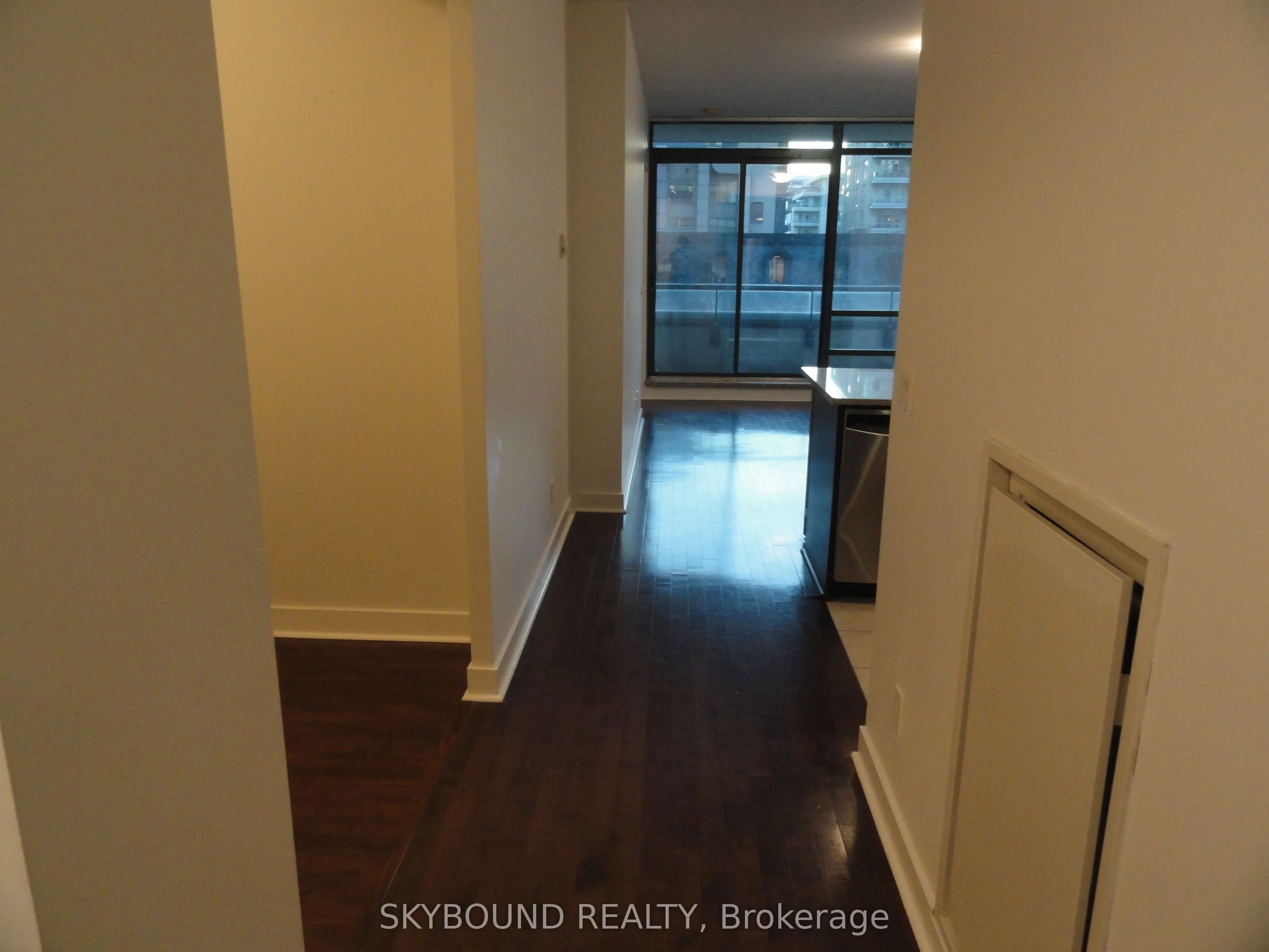 438 King Street W, ##507