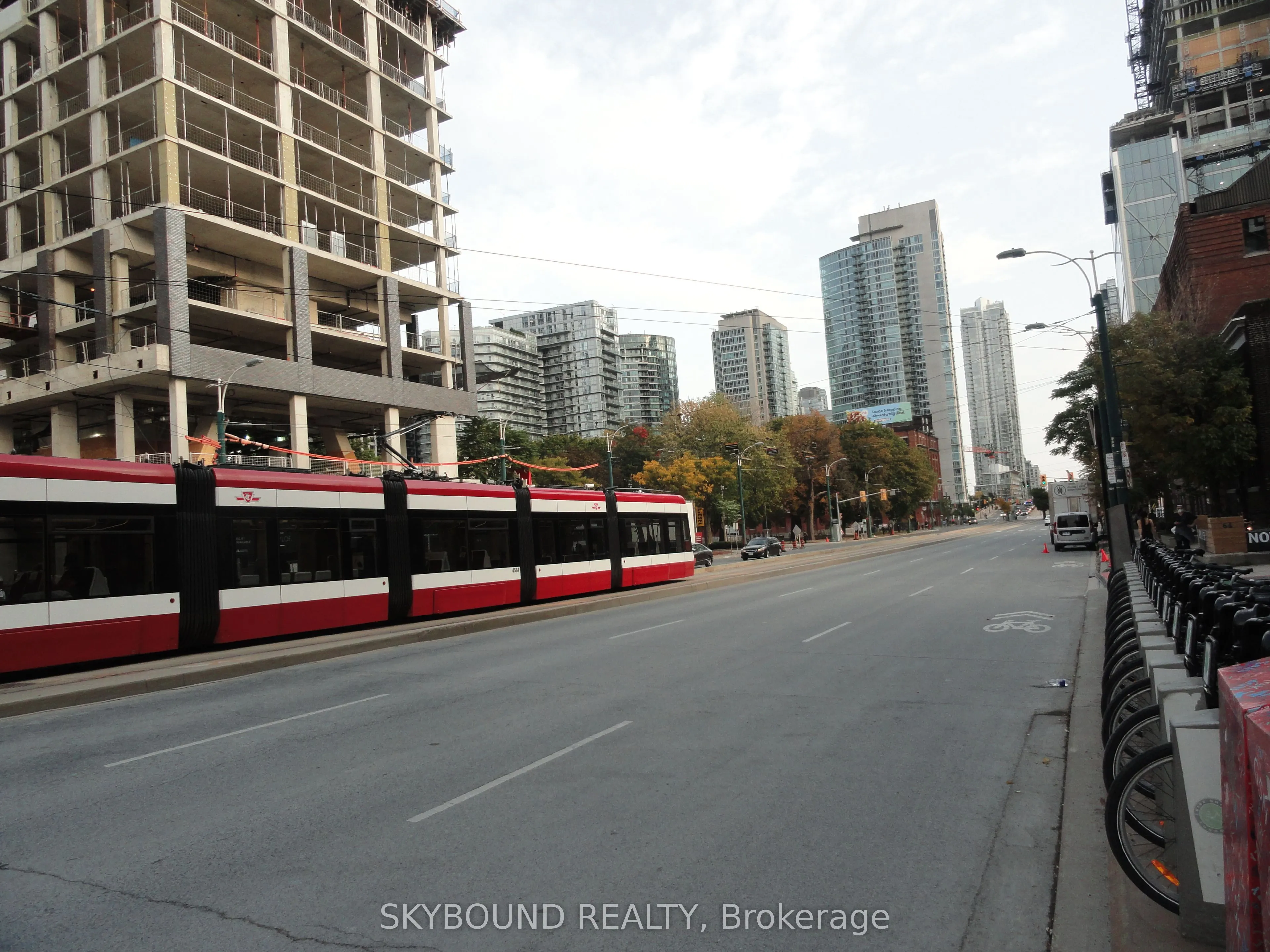 438 King Street W, ##507