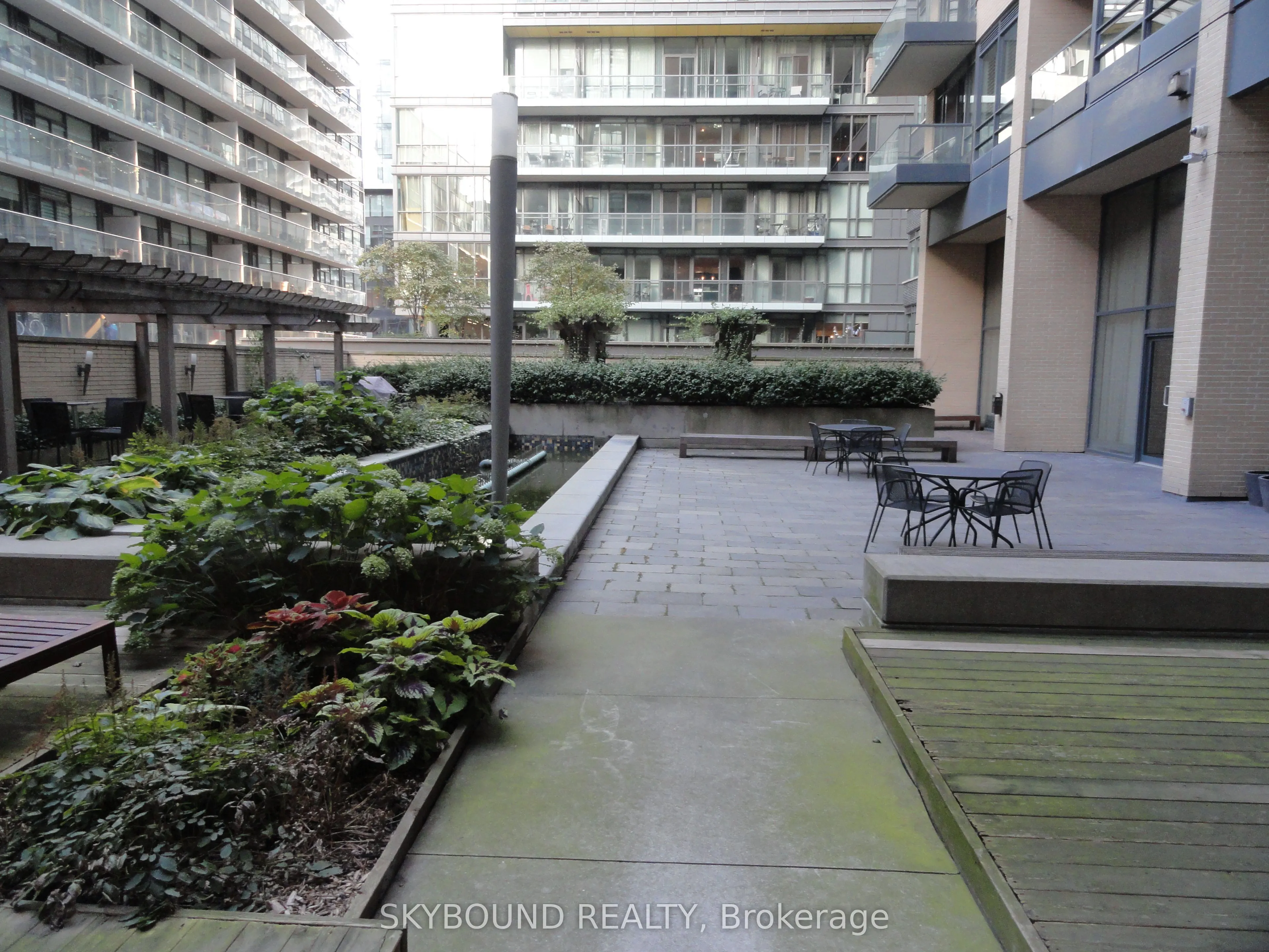 438 King Street W, ##507