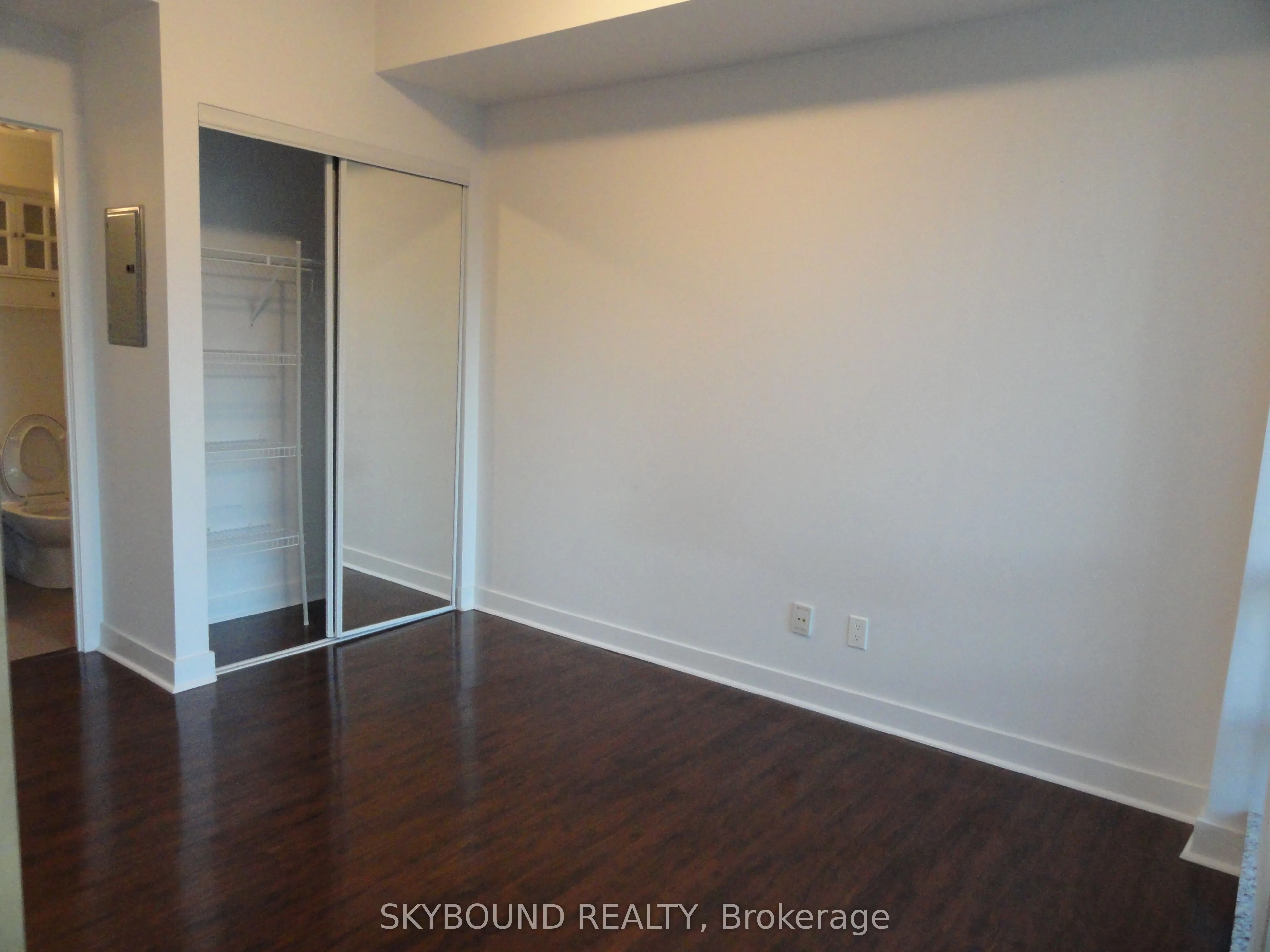 438 King Street W, ##507
