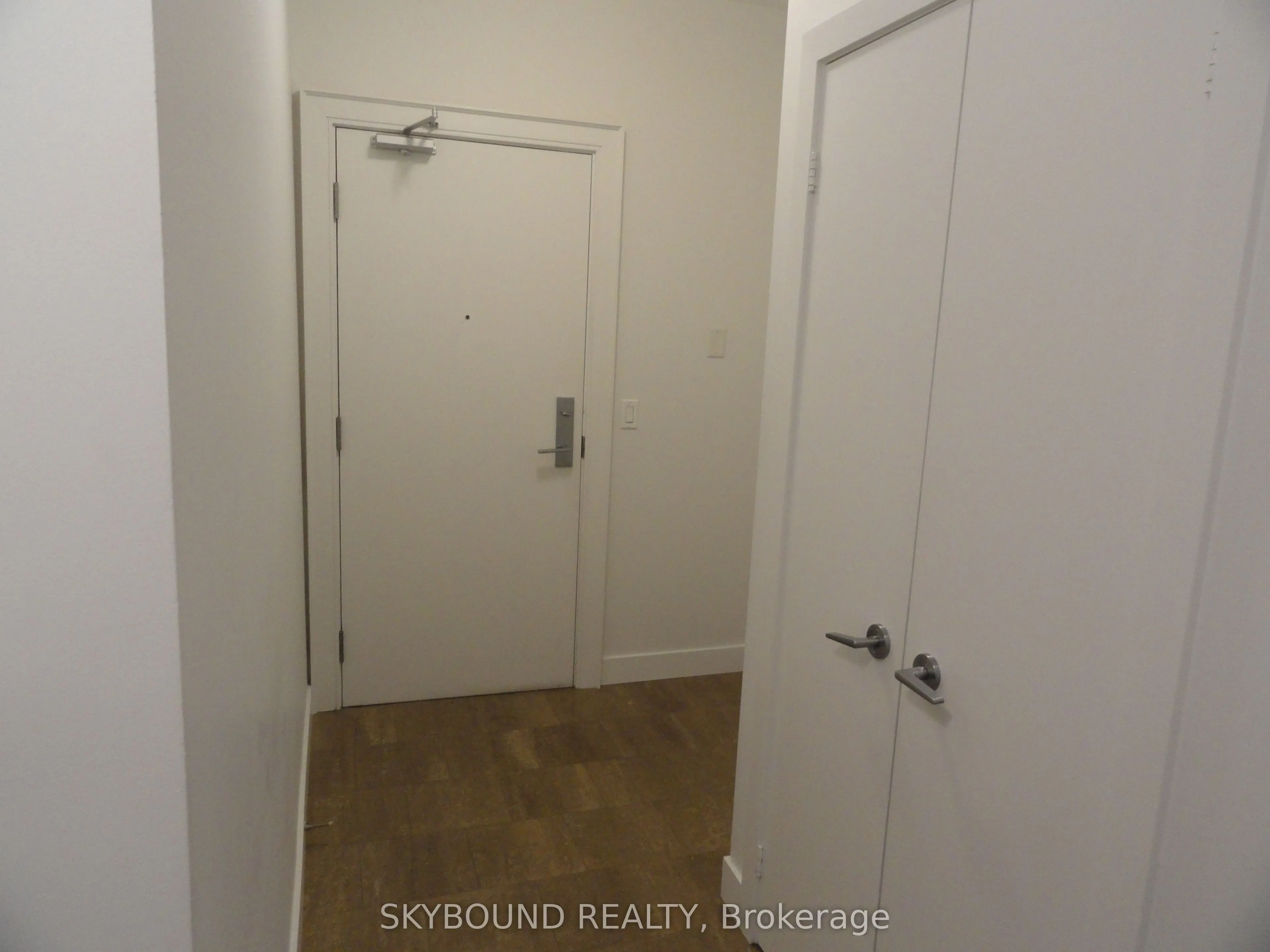 438 King Street W, ##507
