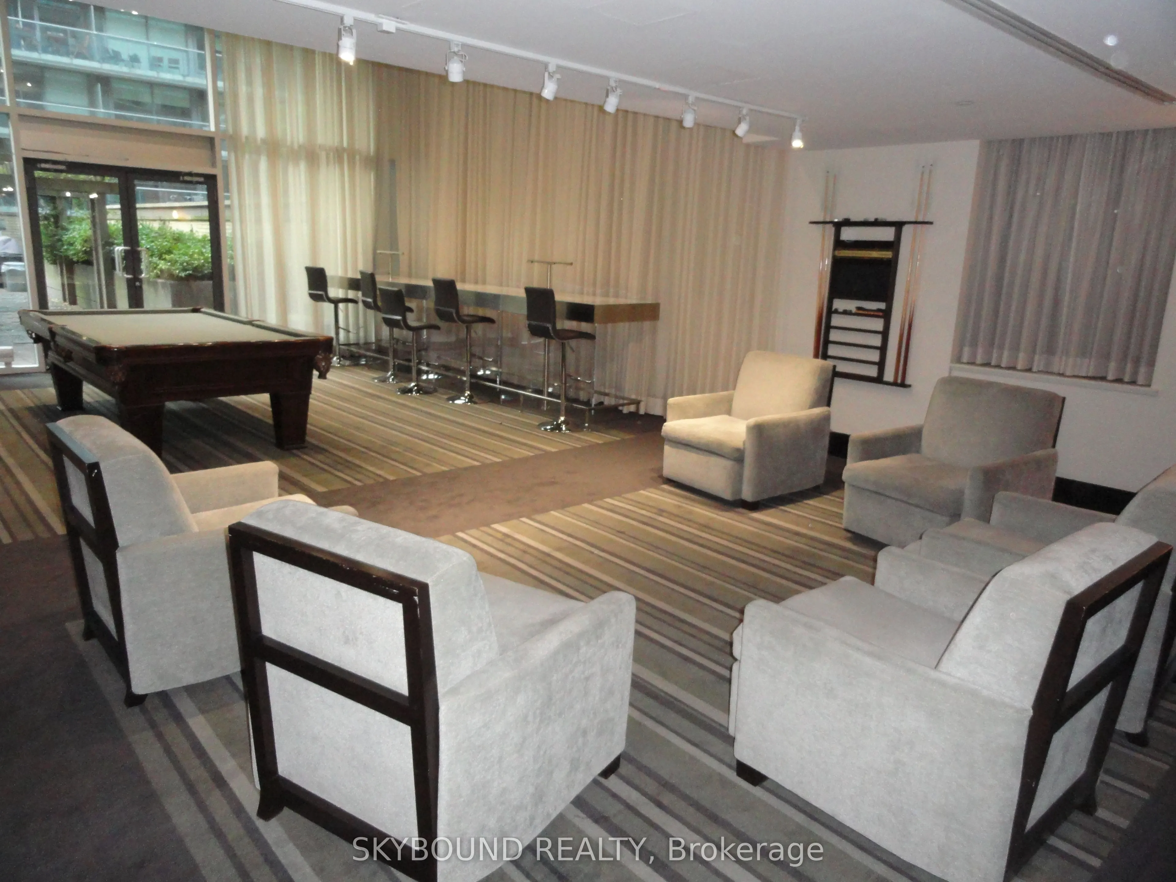 438 King Street W, ##507