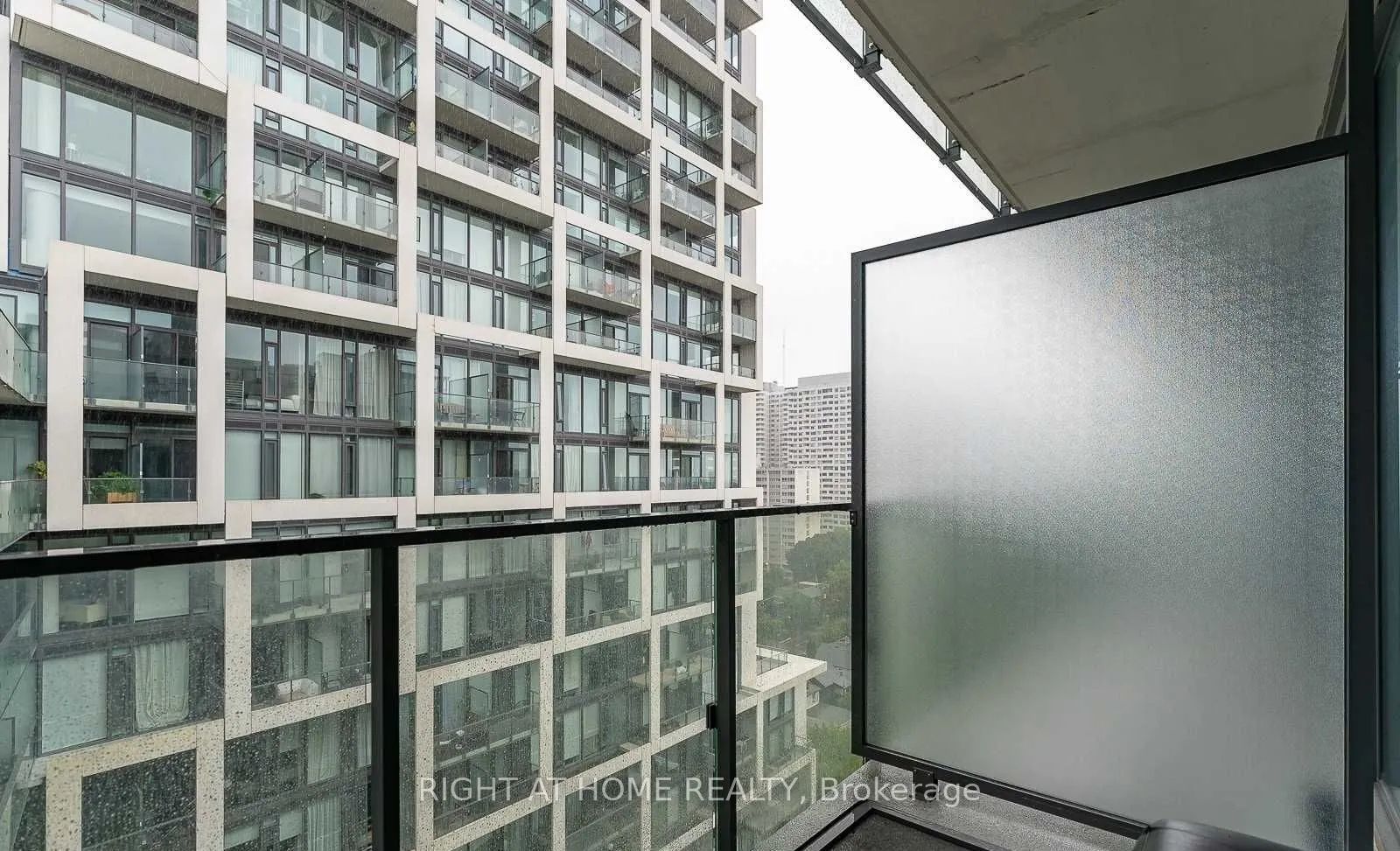 5 Soudan Avenue, #1622