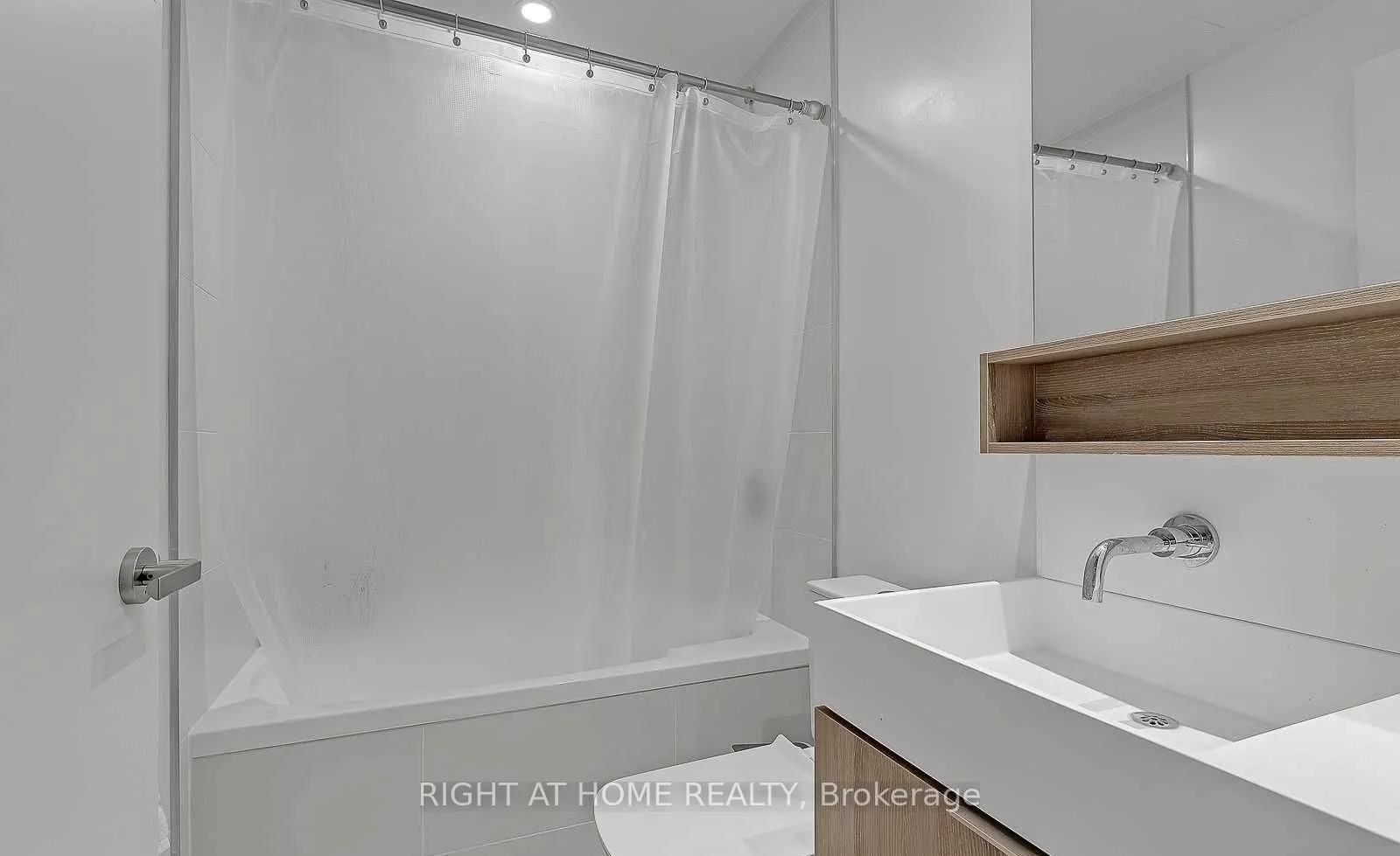 5 Soudan Avenue, #1622