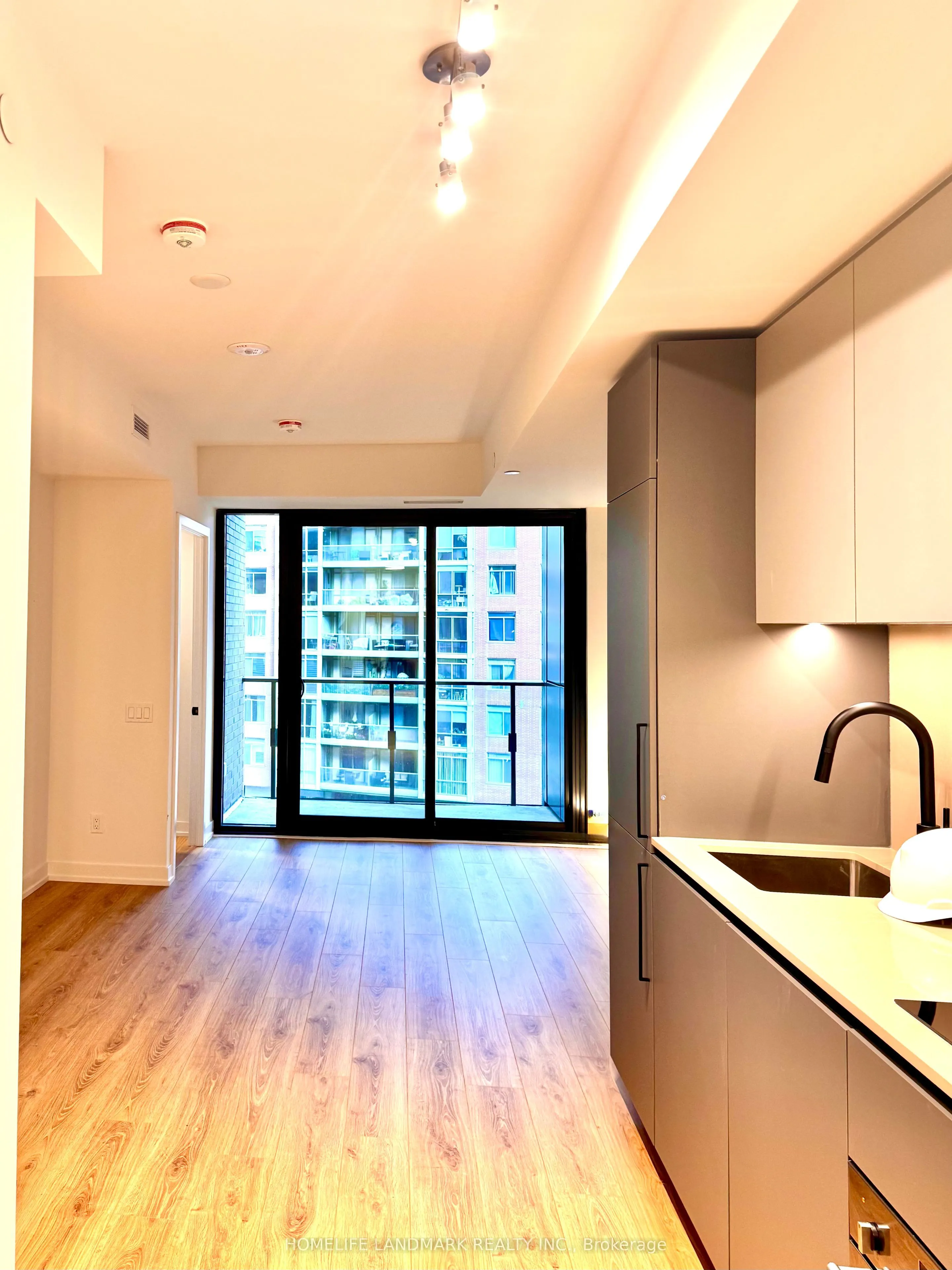 35 Parliament Street, #503