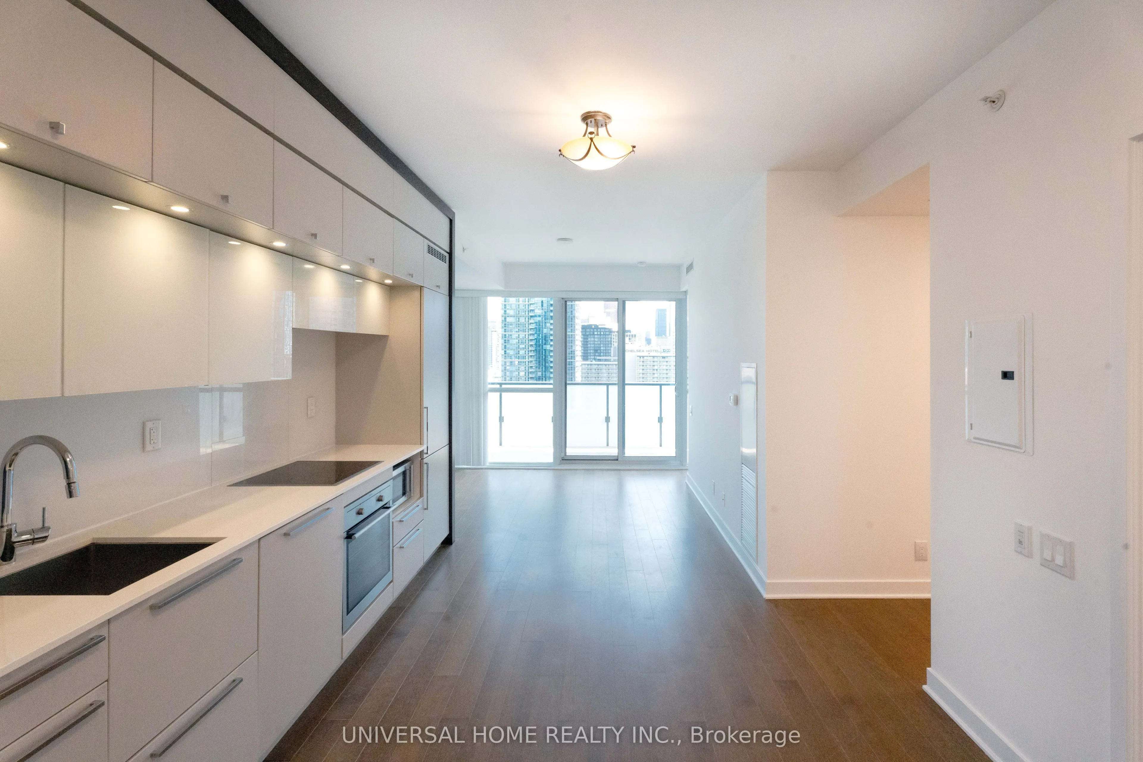 15 Grenville Street, #2011