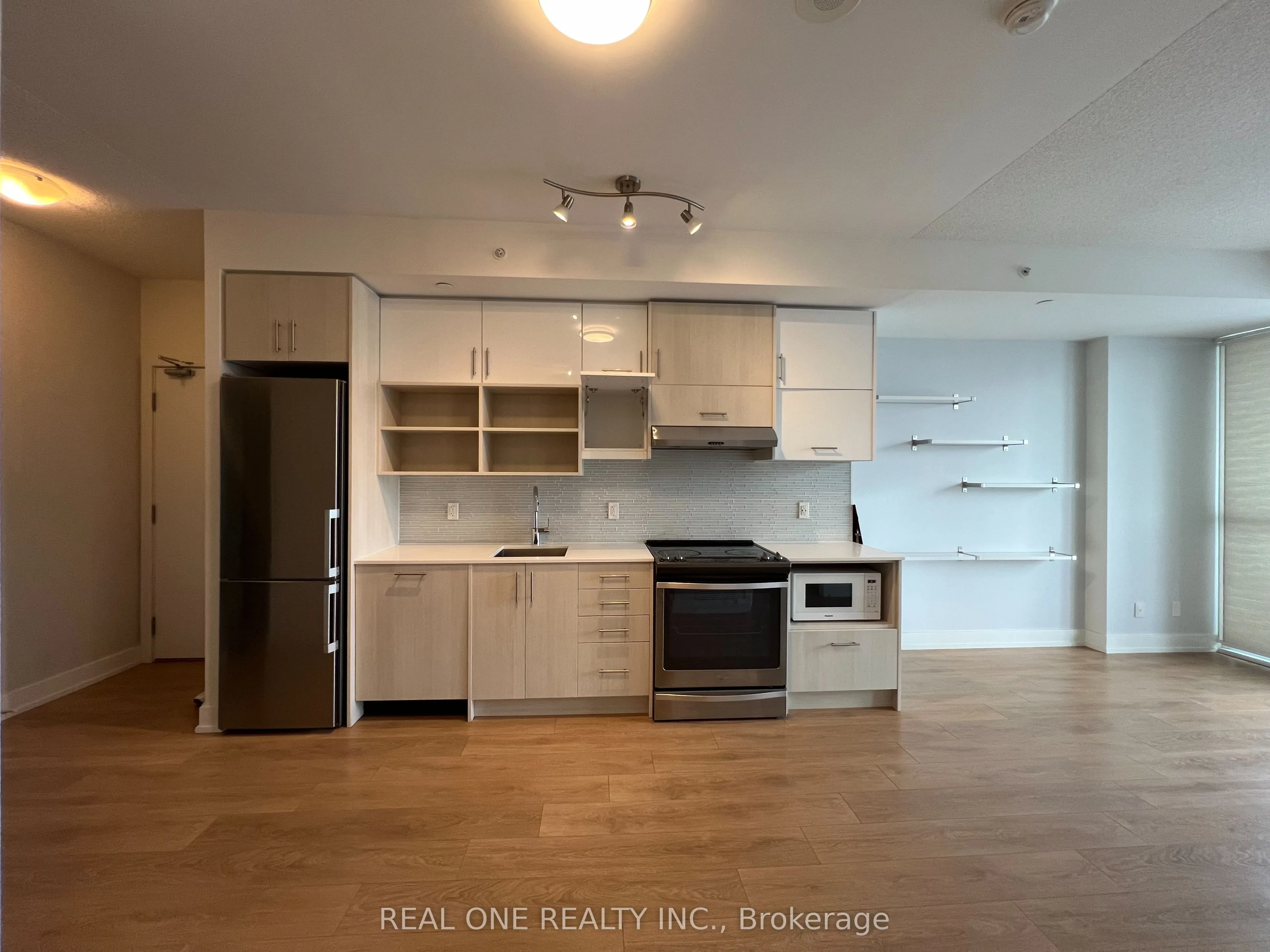 150 Fairview Mall Drive, #1112