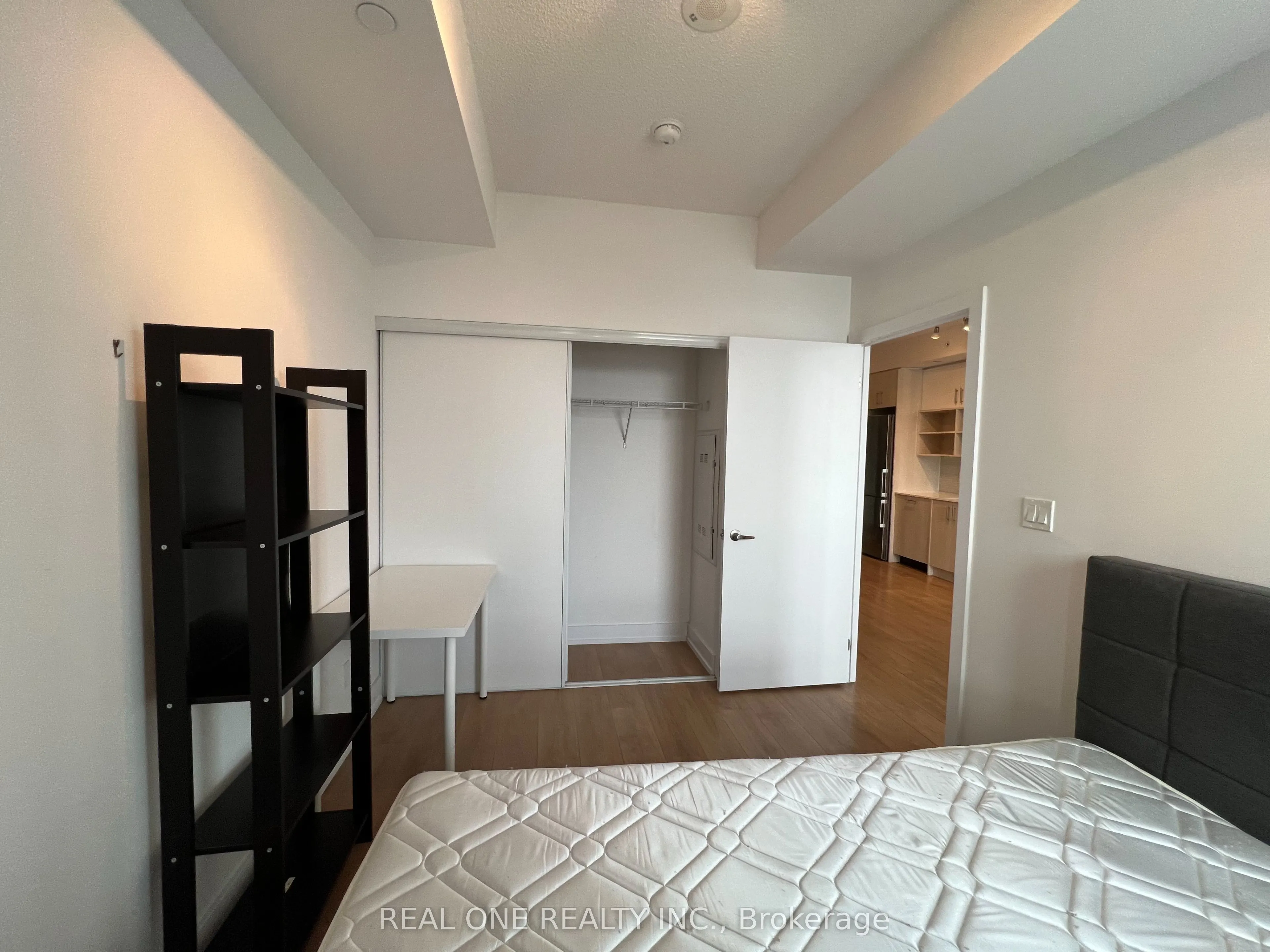 150 Fairview Mall Drive, #1112