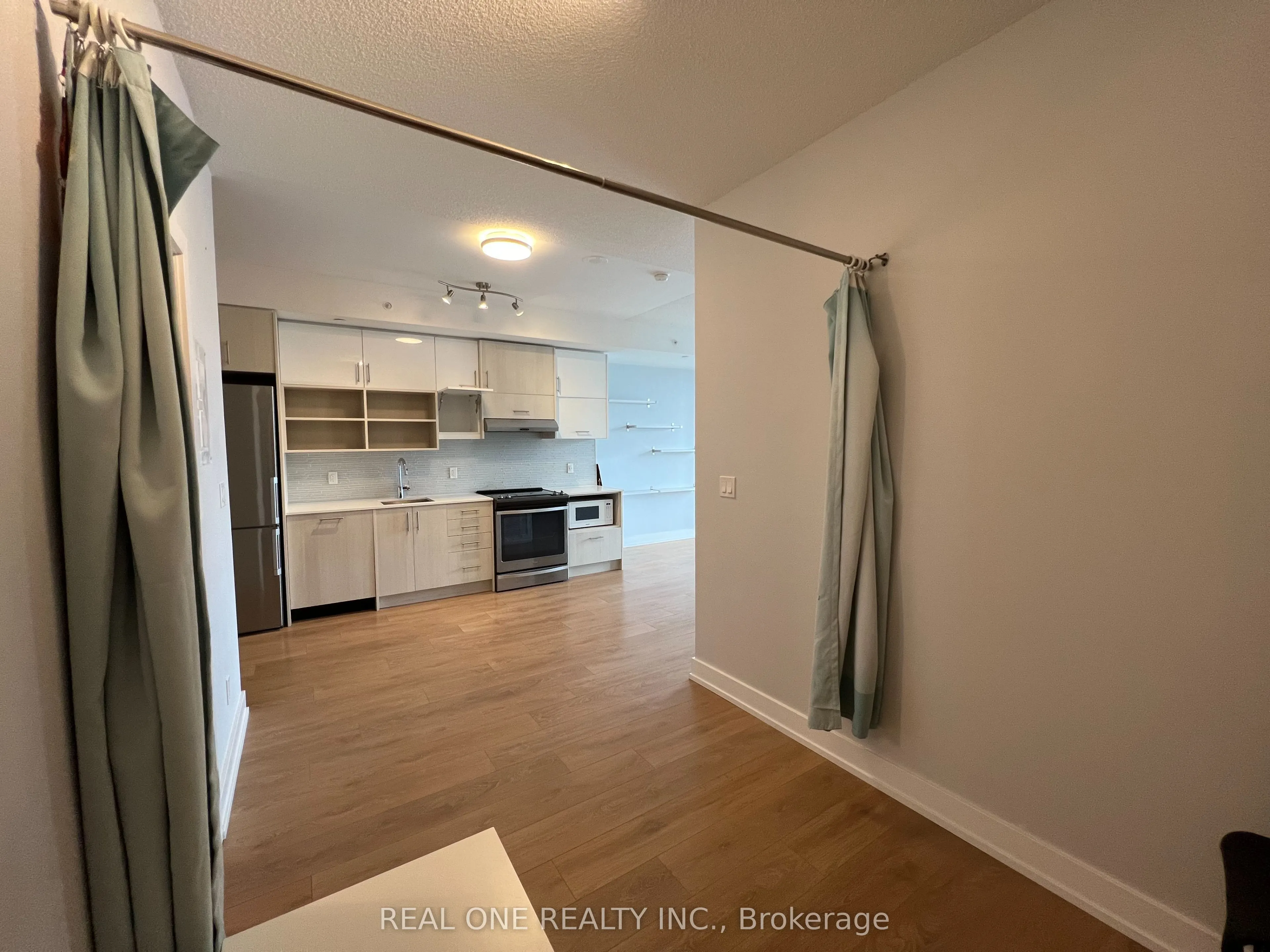 150 Fairview Mall Drive, #1112