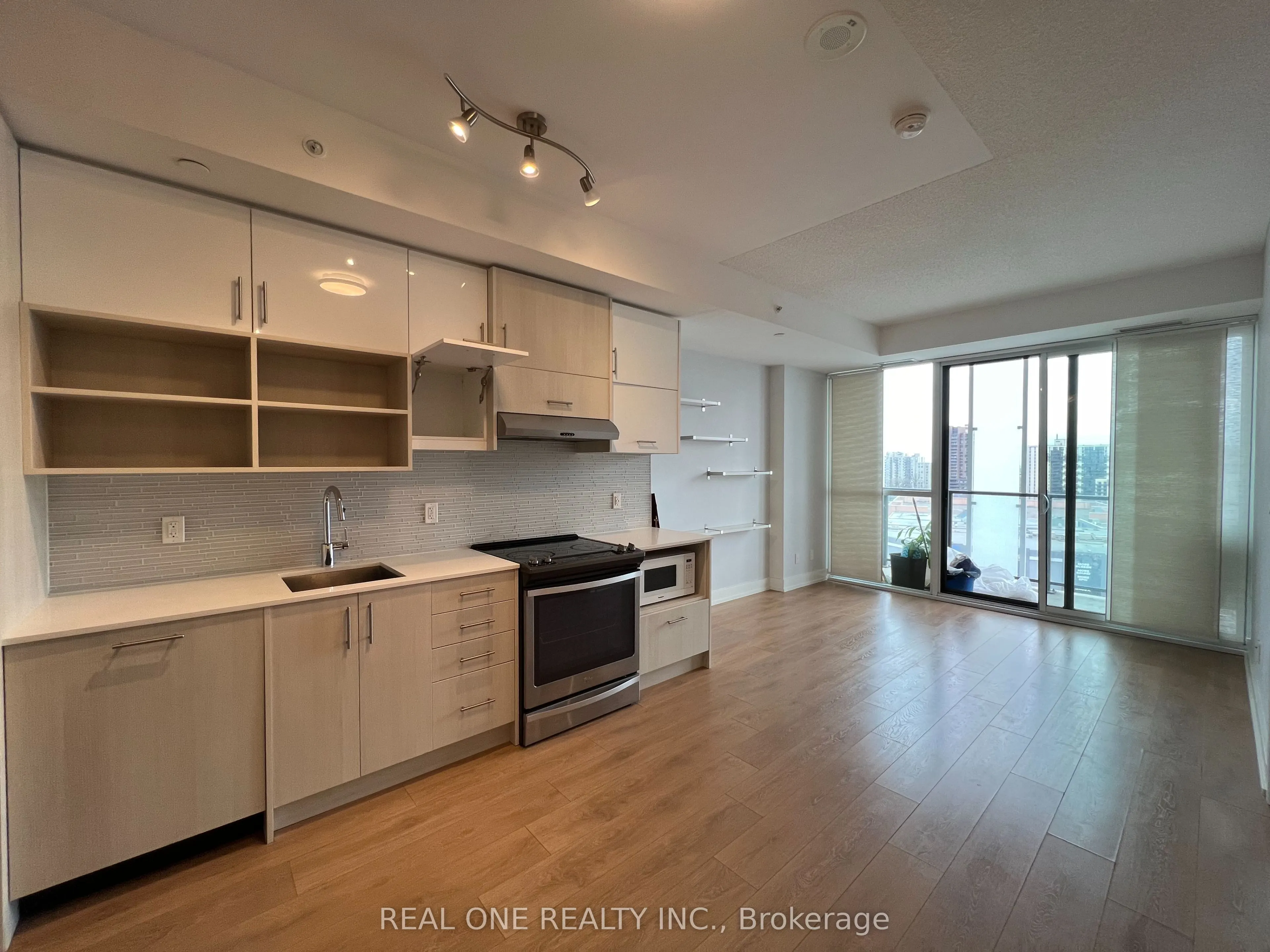 150 Fairview Mall Drive, #1112