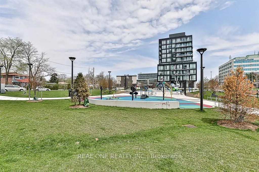 150 Fairview Mall Drive, #1112