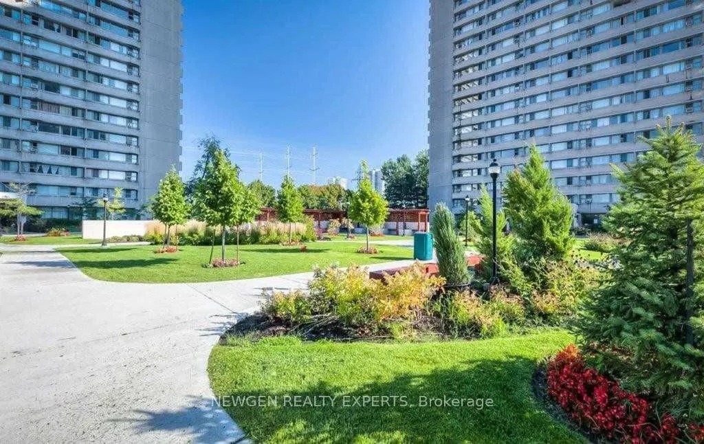 715 Don Mills Road, #804