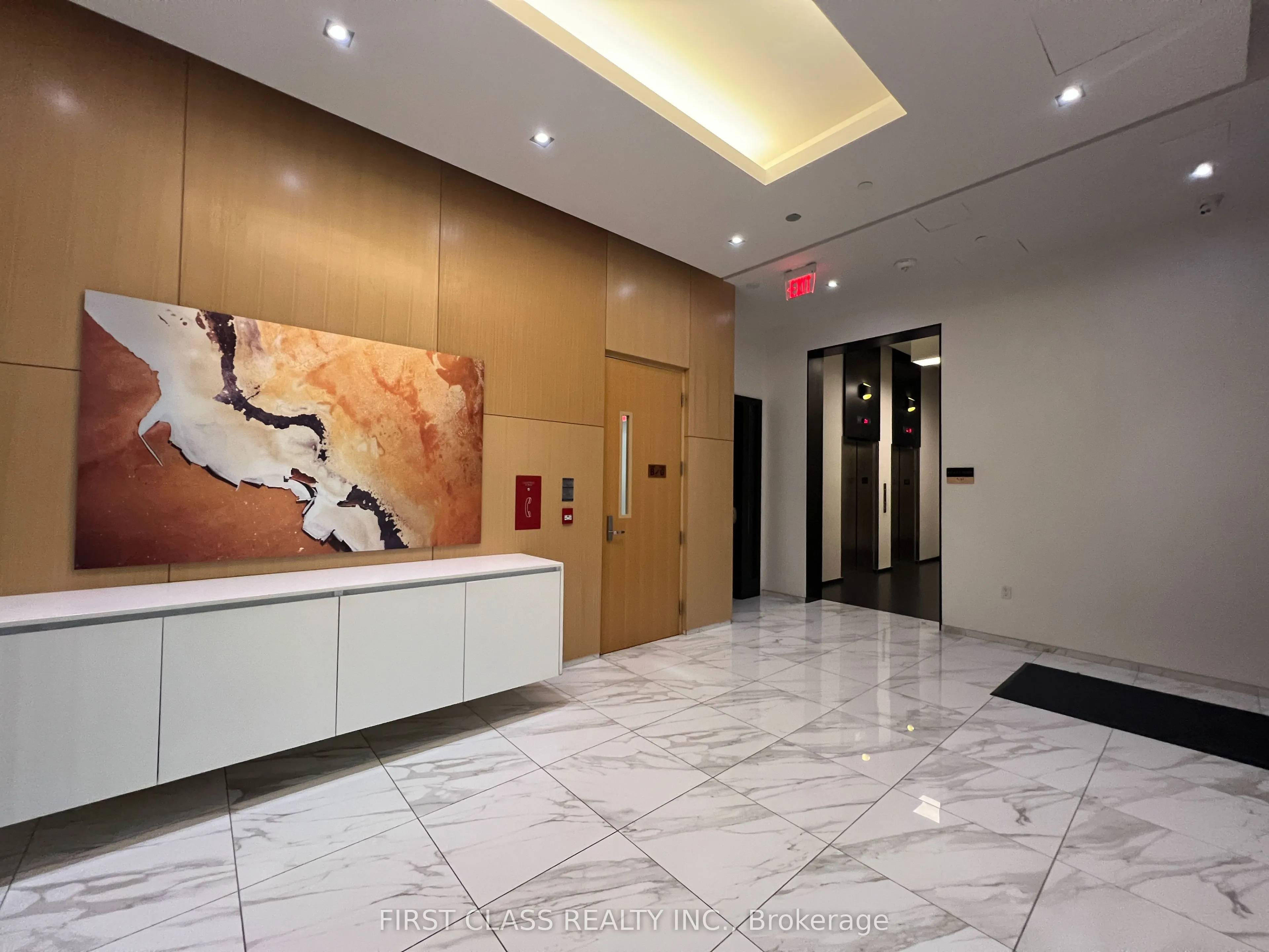 101 Erskine Avenue, #806