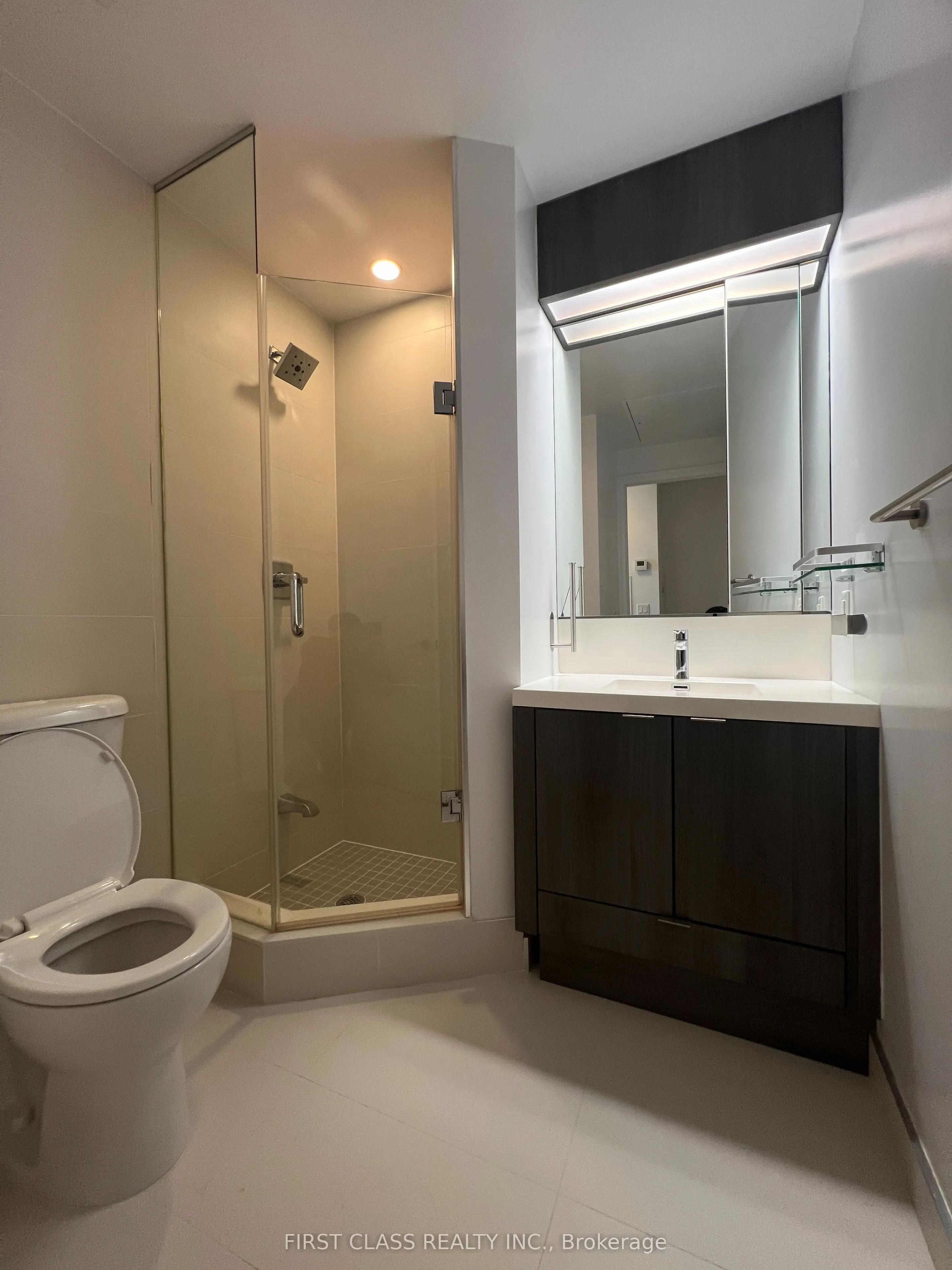101 Erskine Avenue, #806