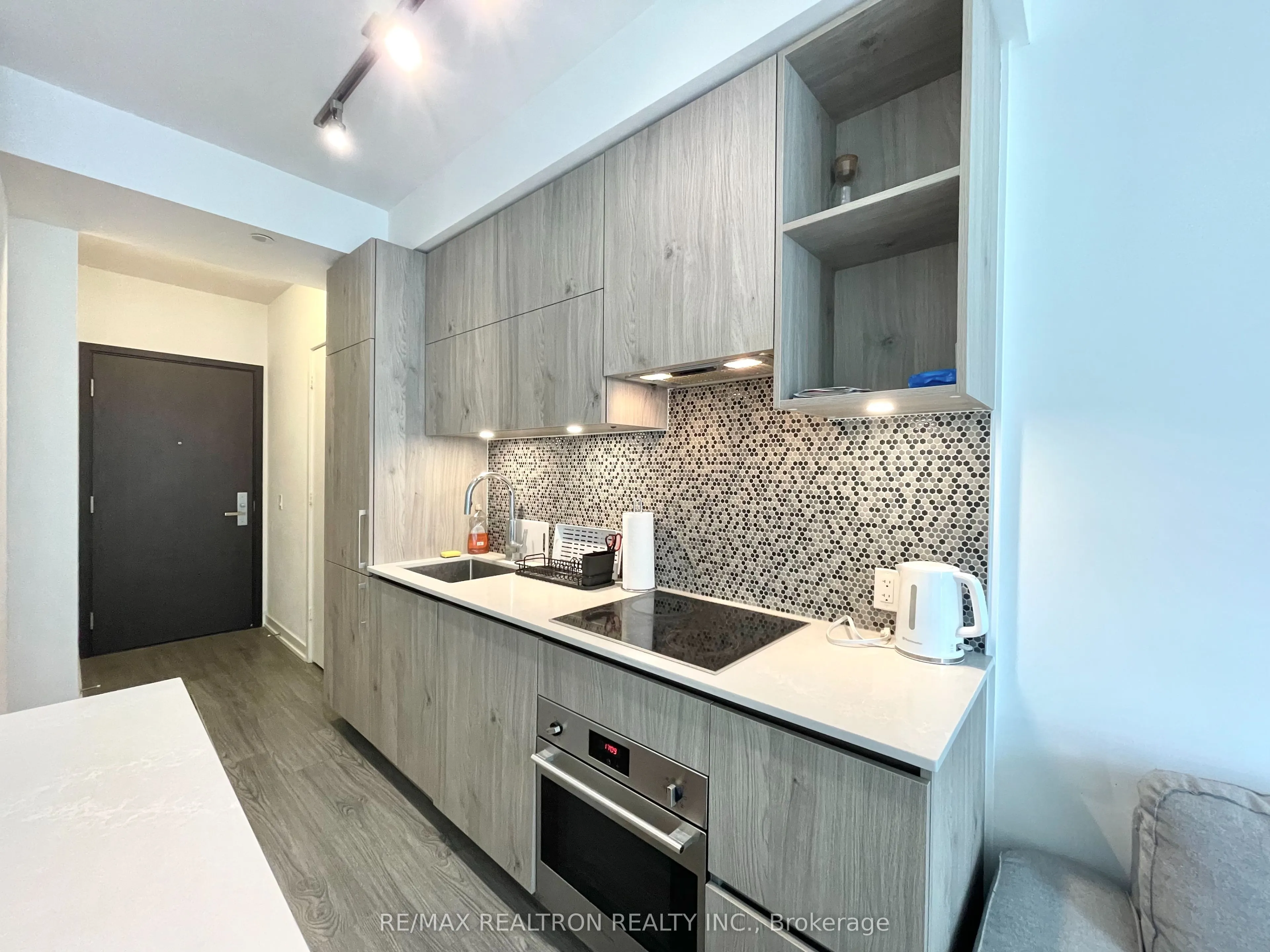 1 Yorkville Avenue, #3003