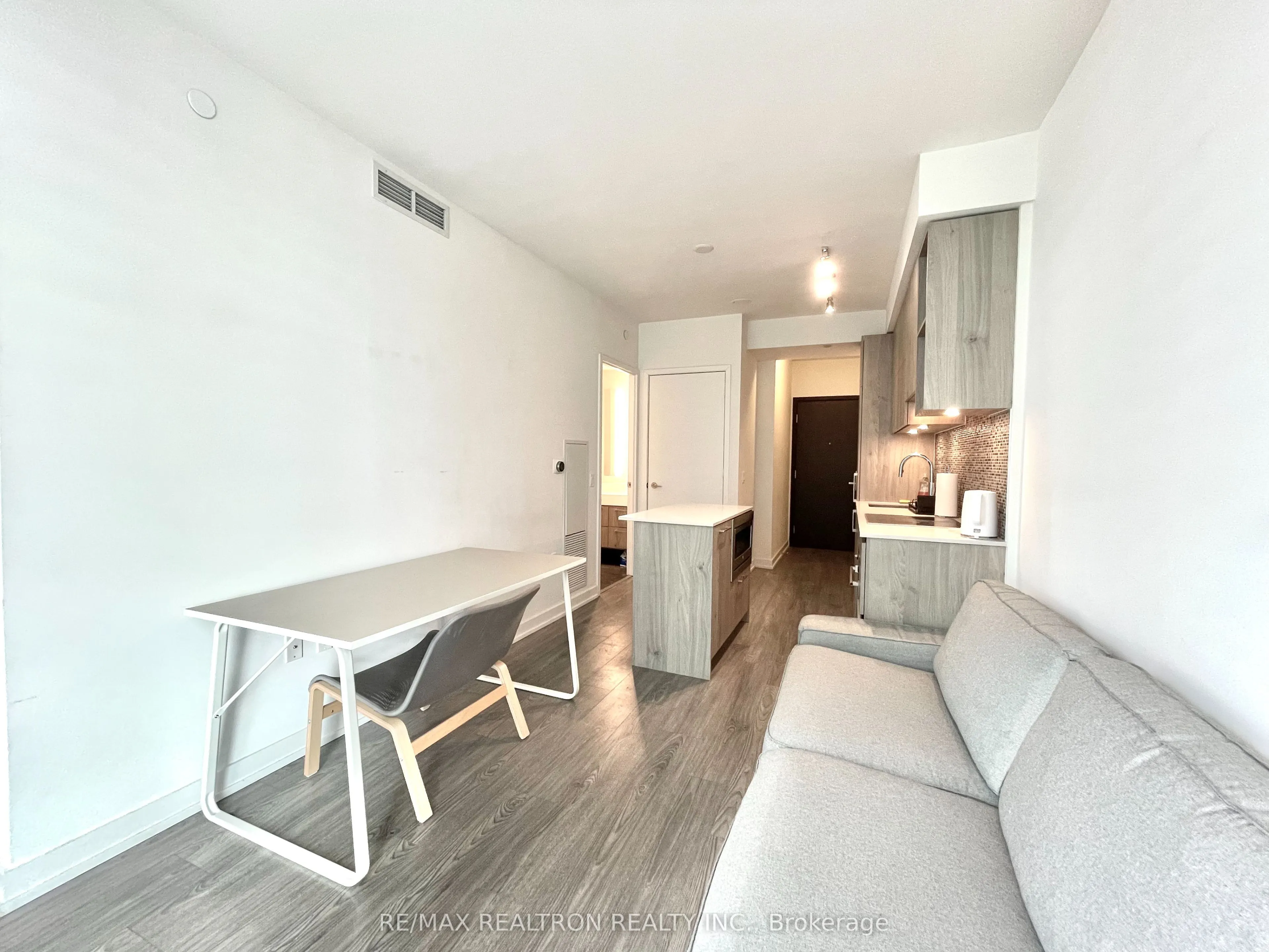 1 Yorkville Avenue, #3003