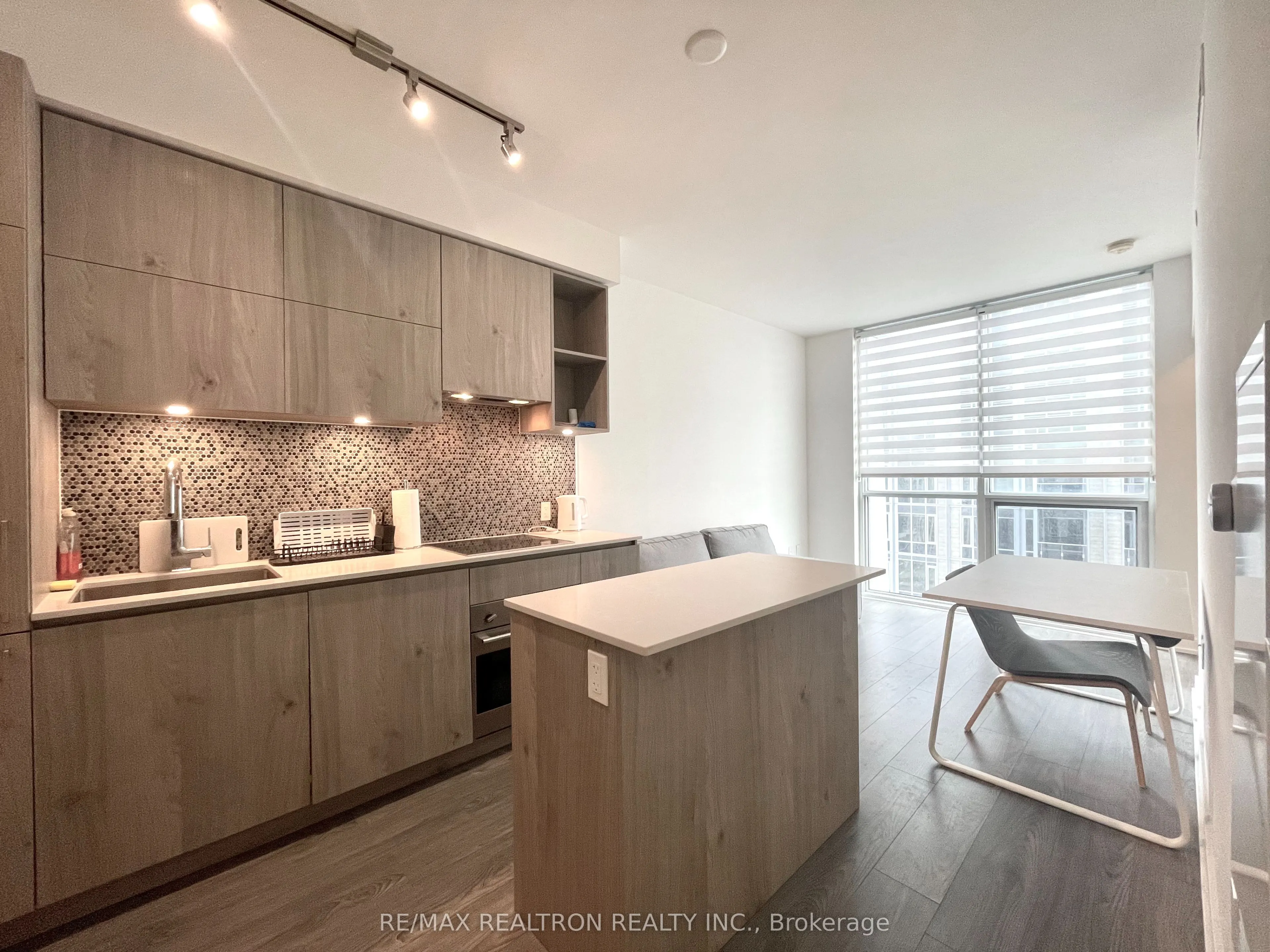 1 Yorkville Avenue, #3003