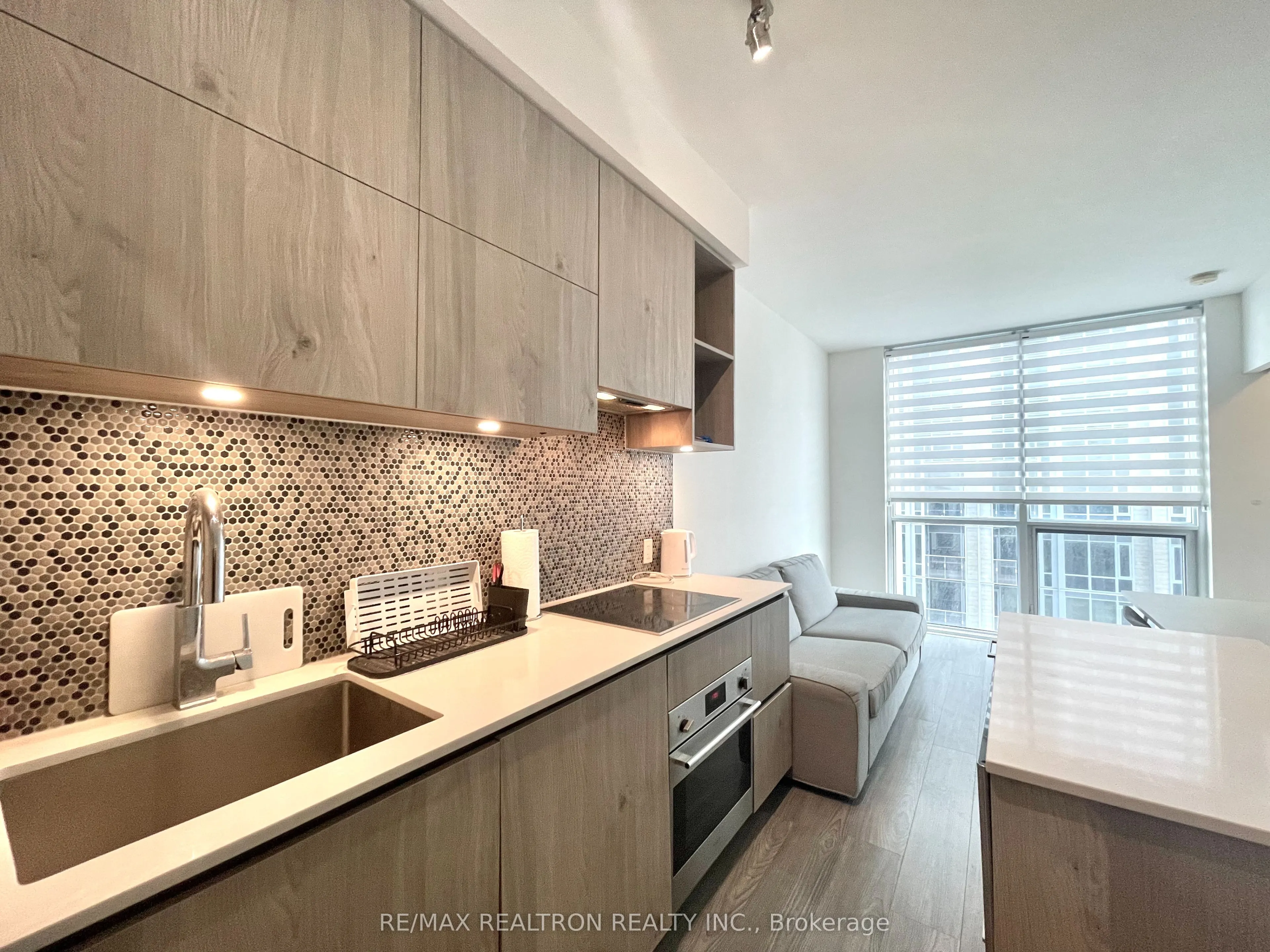 1 Yorkville Avenue, #3003
