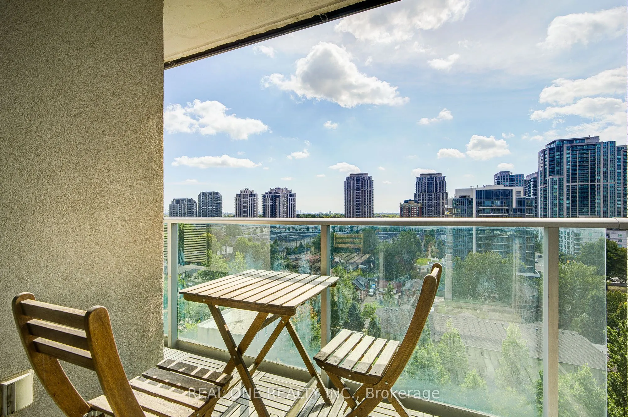 31 Bales Avenue, #1516