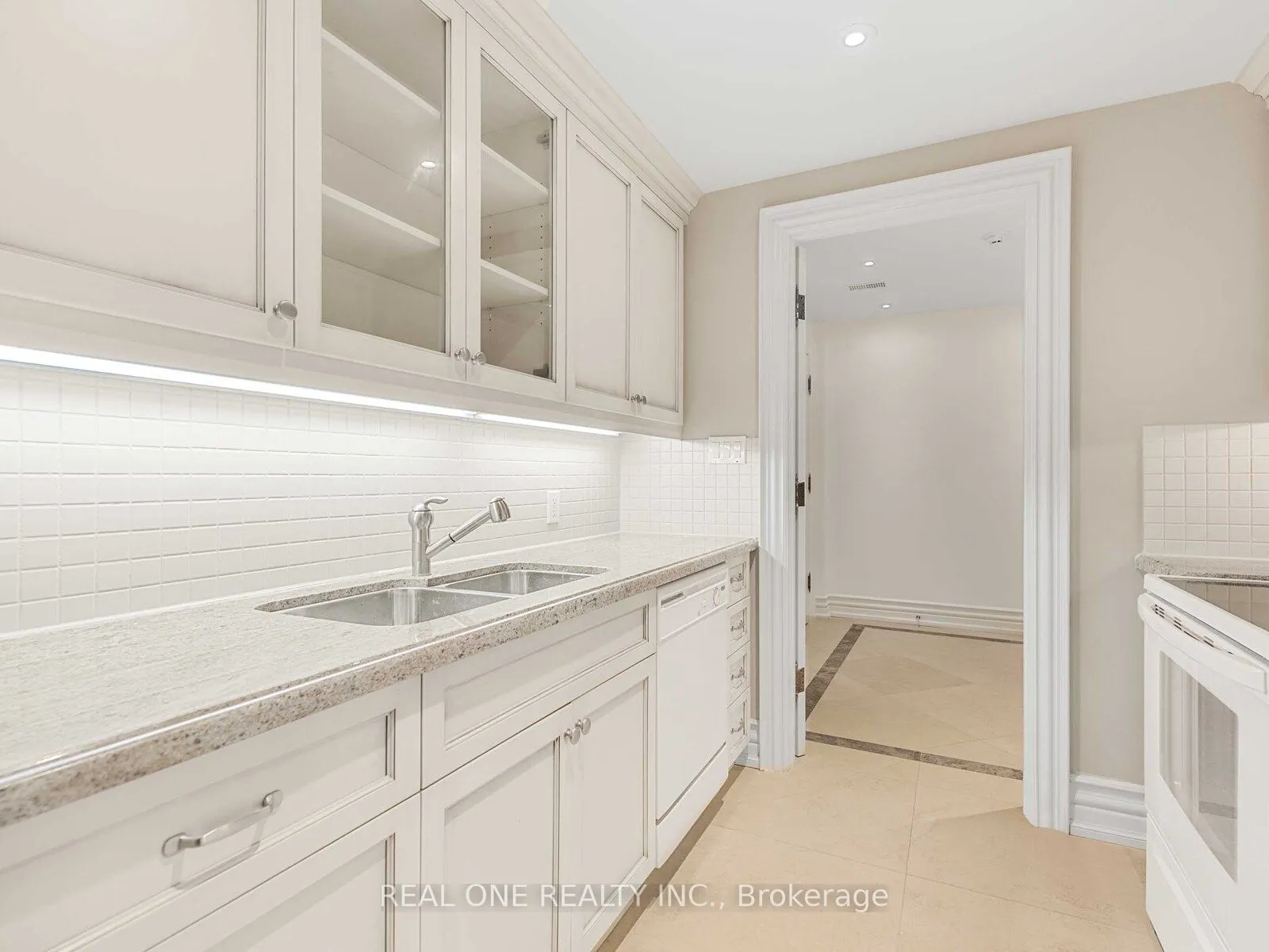 25 Dempsey Crescent