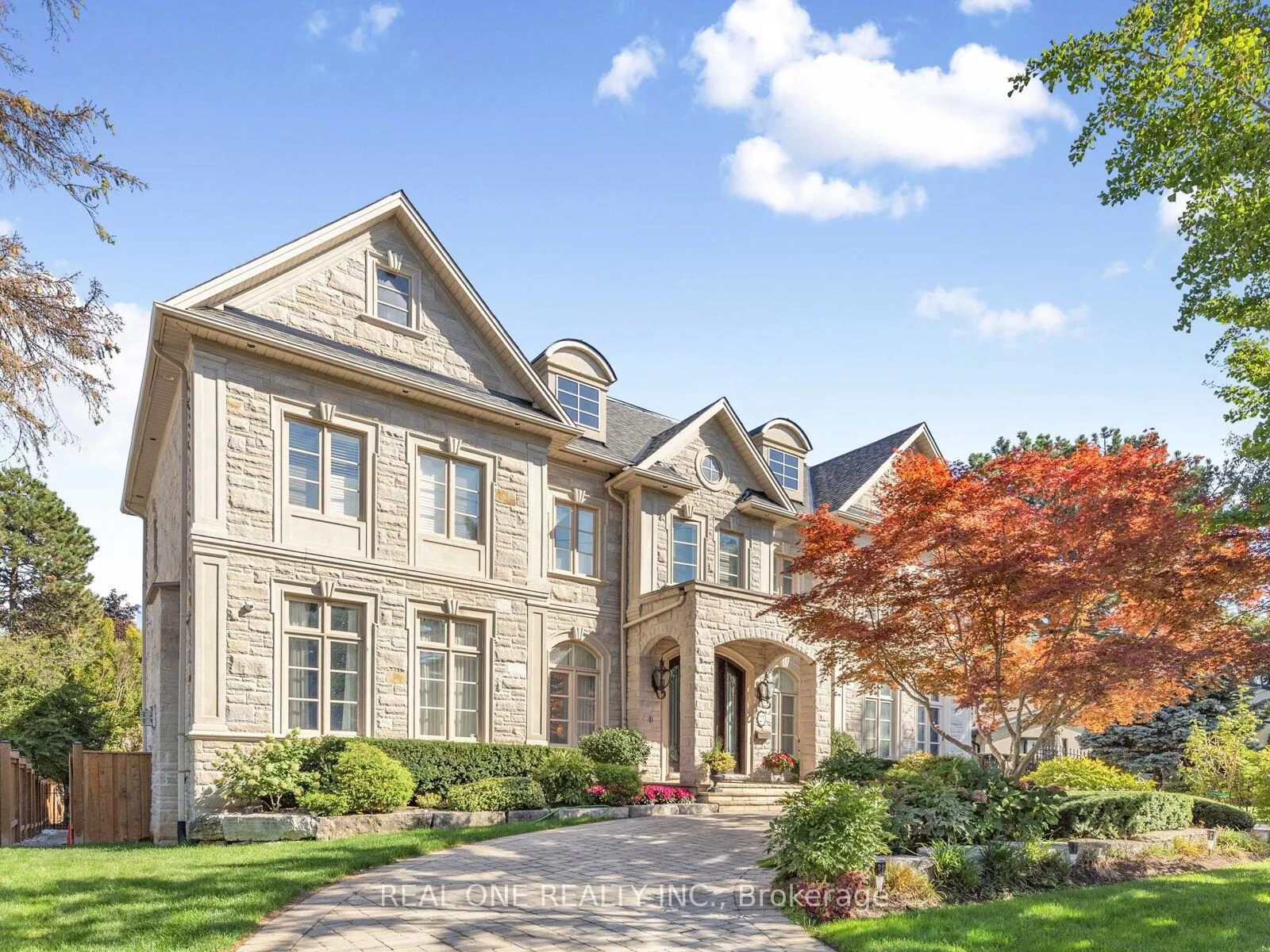 25 Dempsey Crescent