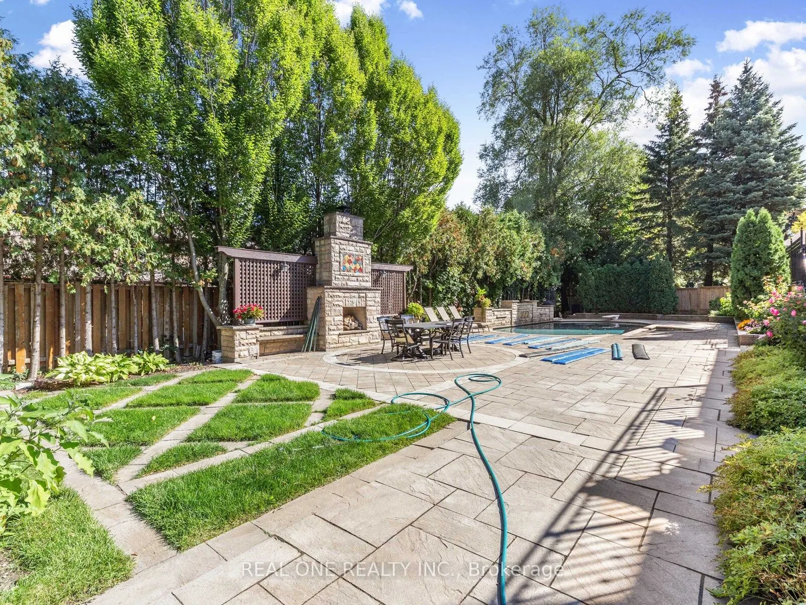 25 Dempsey Crescent