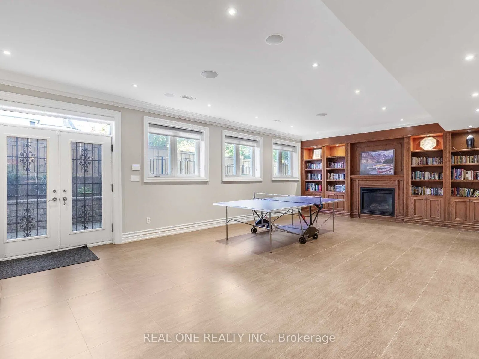 25 Dempsey Crescent