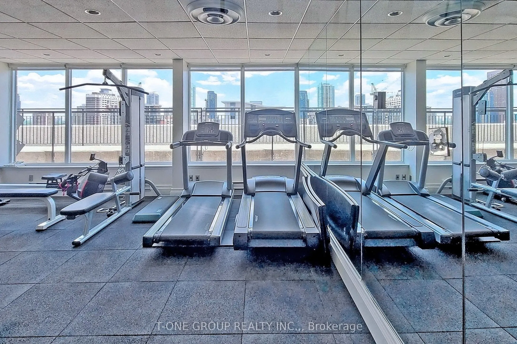 25 Maitland Street, #1212