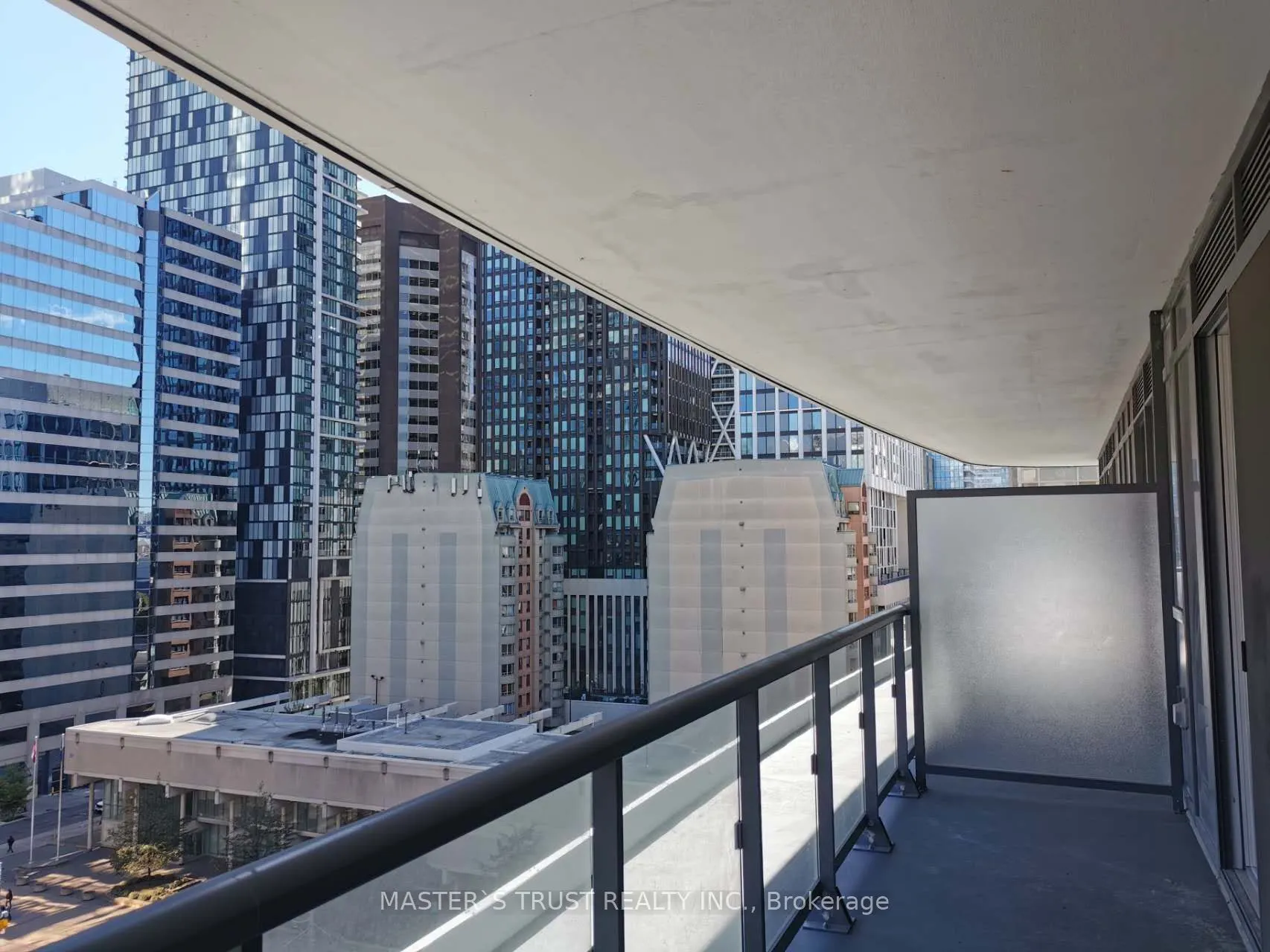 280 Dundas Street W, #803