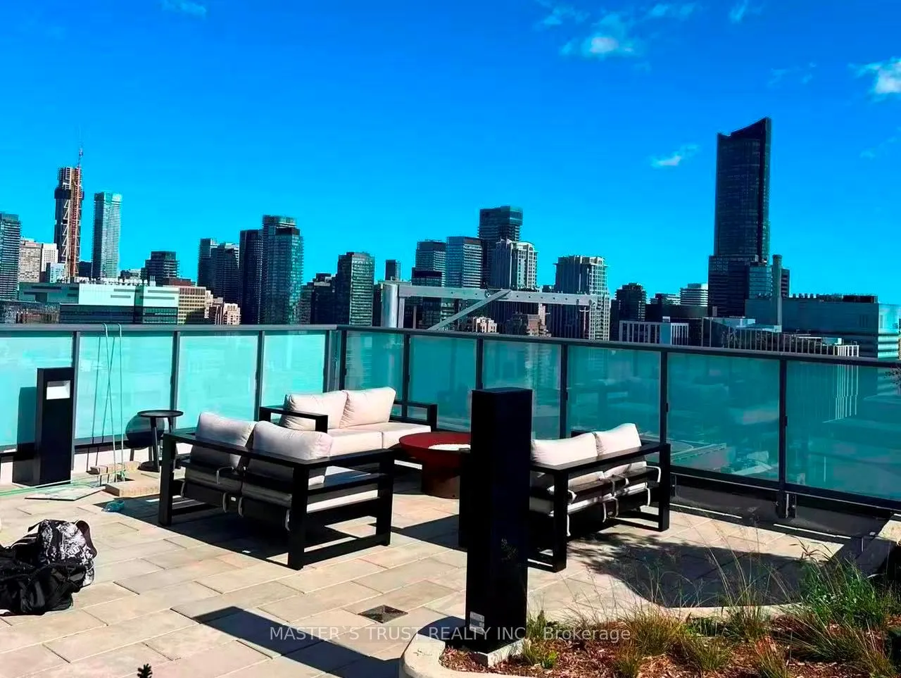 280 Dundas Street W, #803