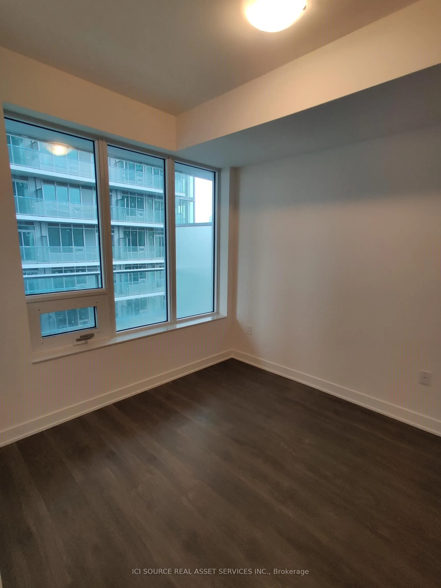 99 Broadway Avenue, #1808