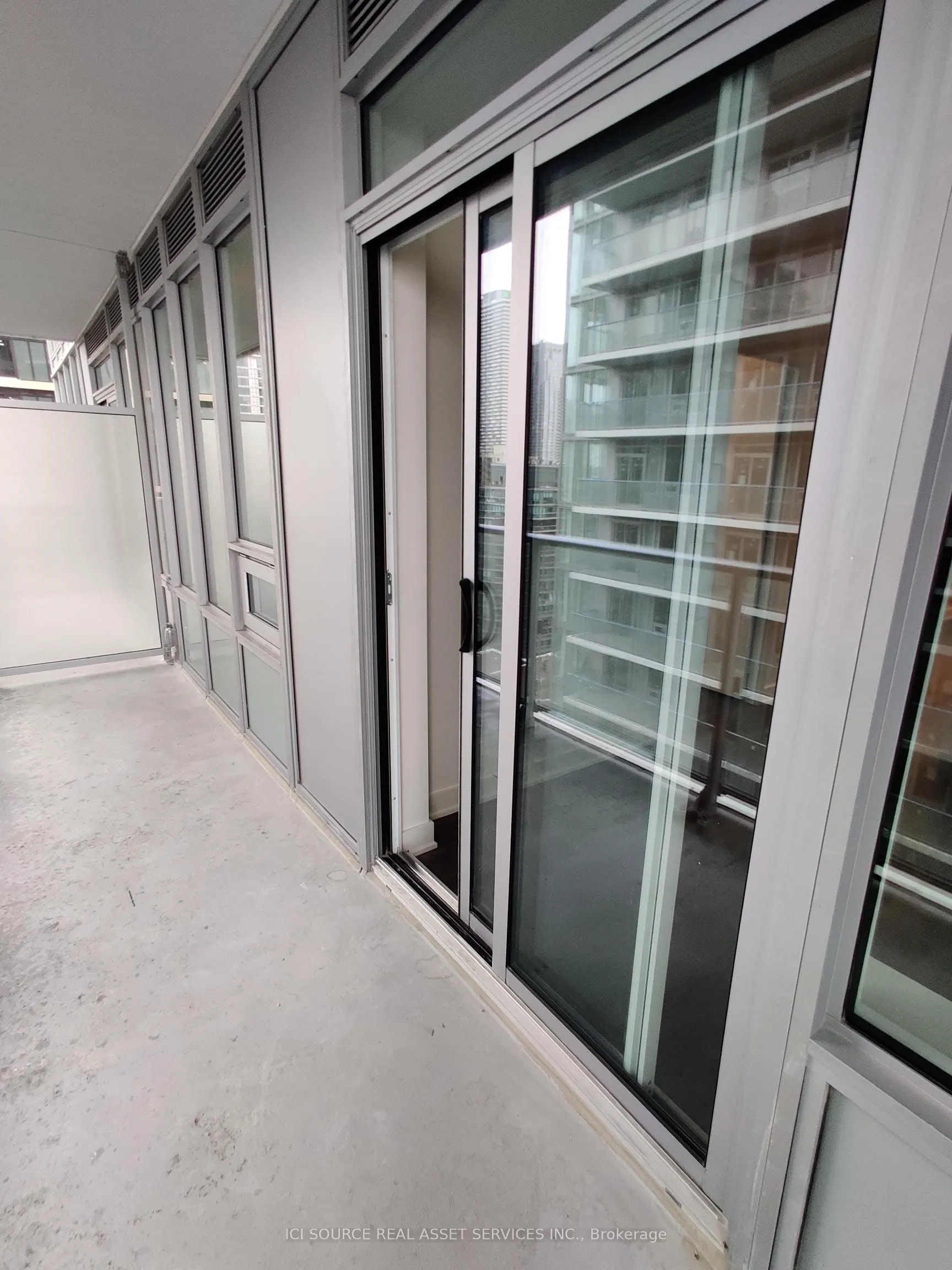 99 Broadway Avenue, #1808