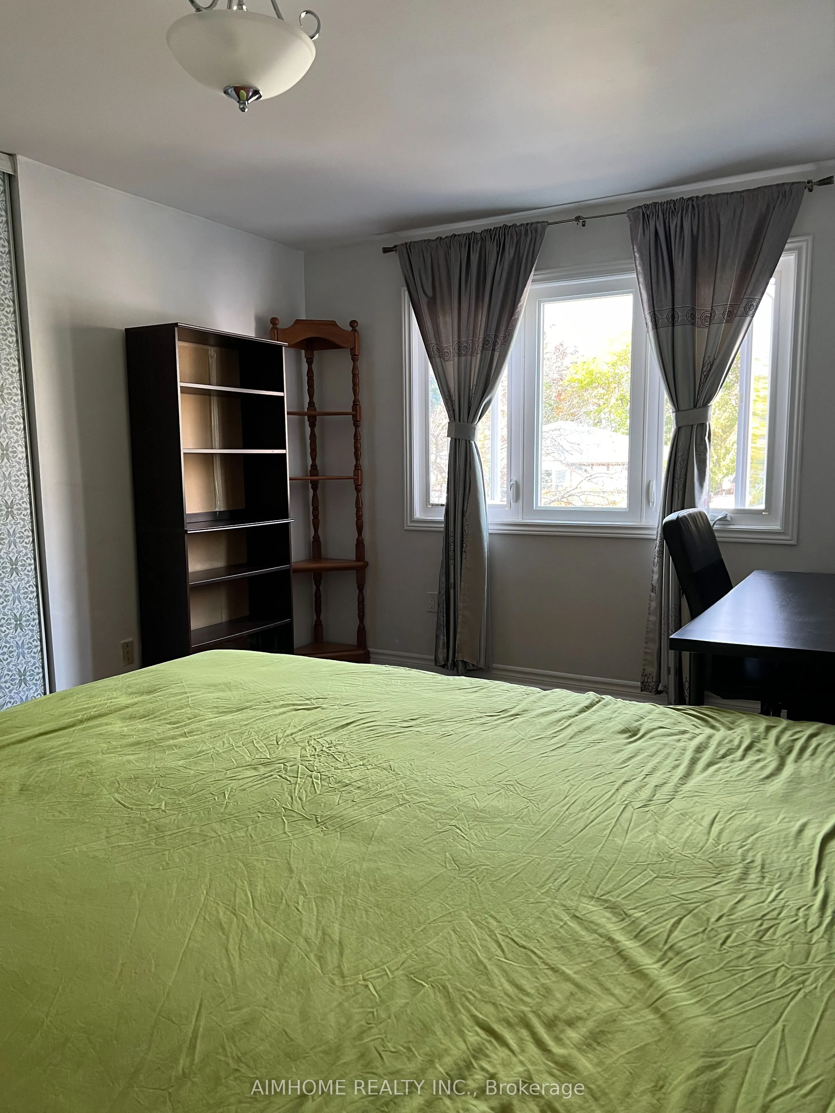 47 Yucatan Road, #(Upper Two Levels)