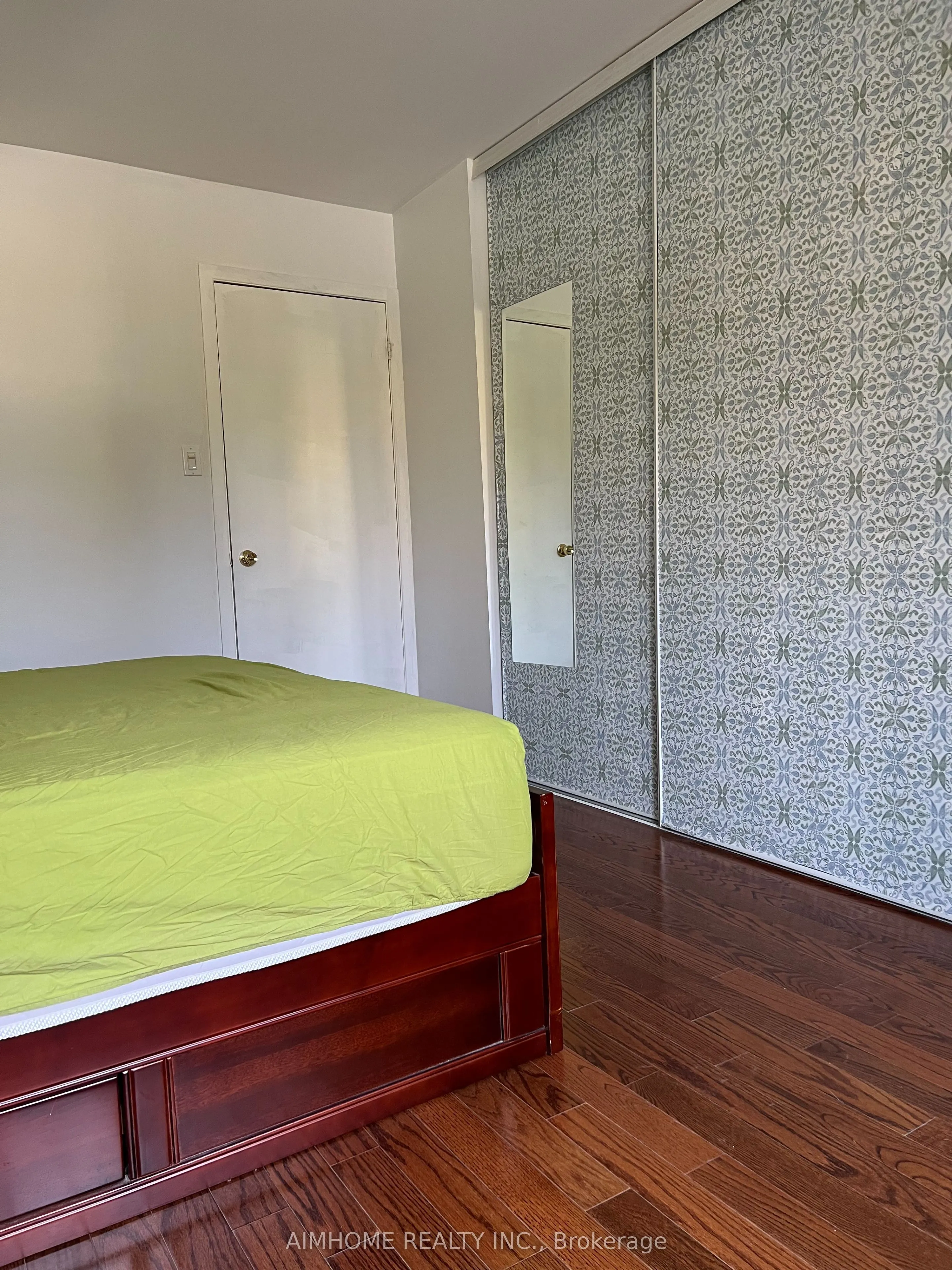 47 Yucatan Road, #(Upper Two Levels)