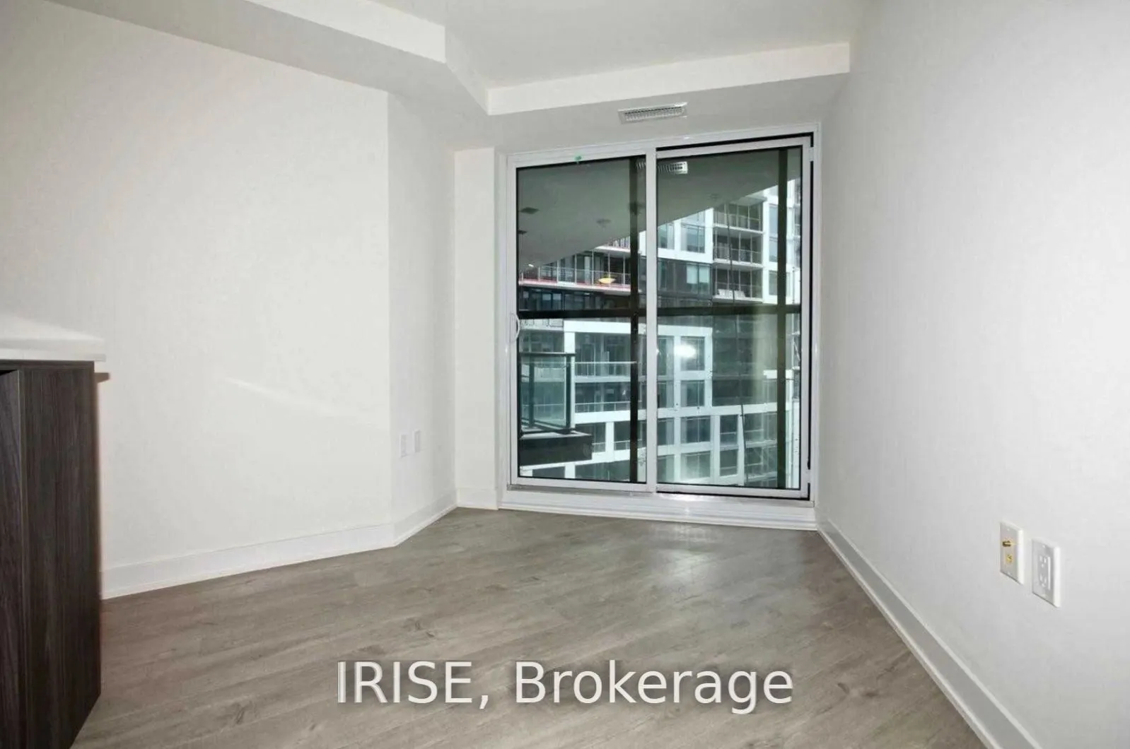 576 Front Street E, #813e