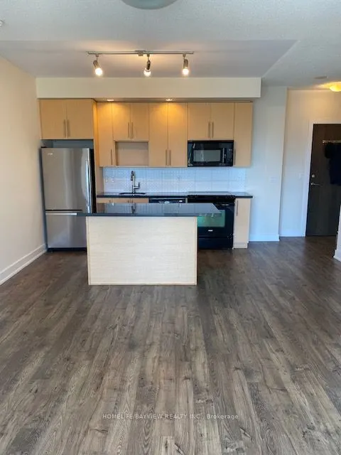 28 LINDEN Street, #605