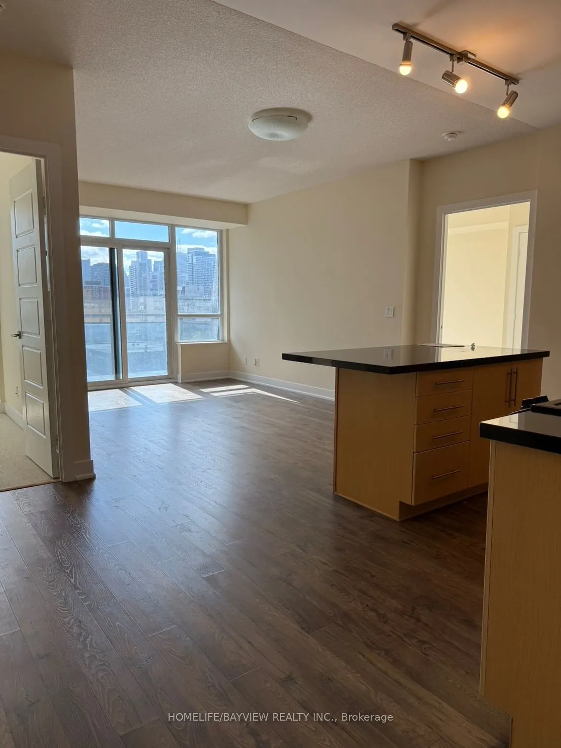 28 LINDEN Street, #605