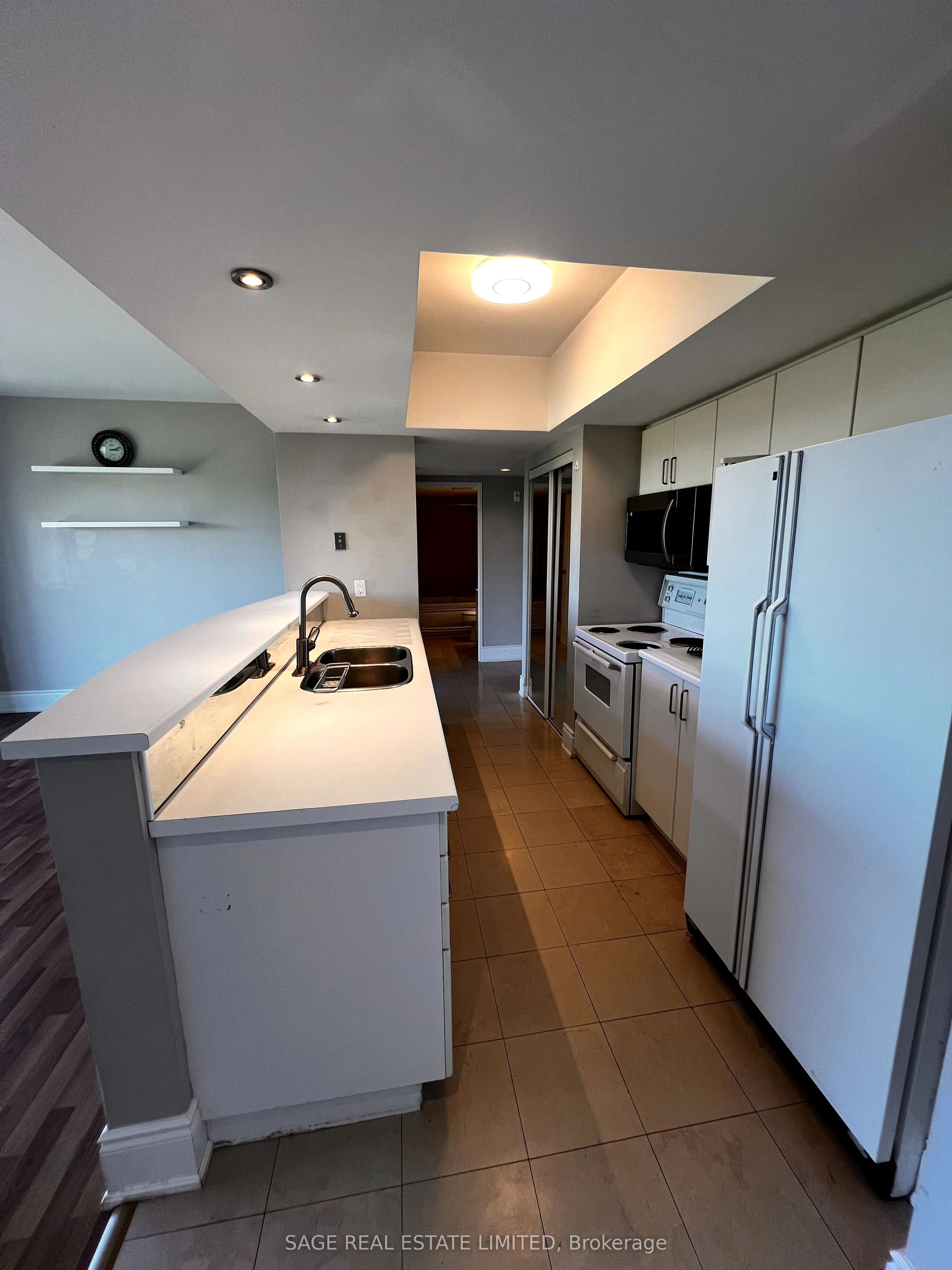 97 Lawton Boulevard, #901