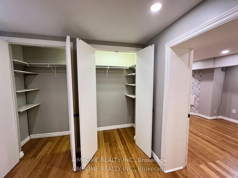 125 Chaplin Crescent, #Basement