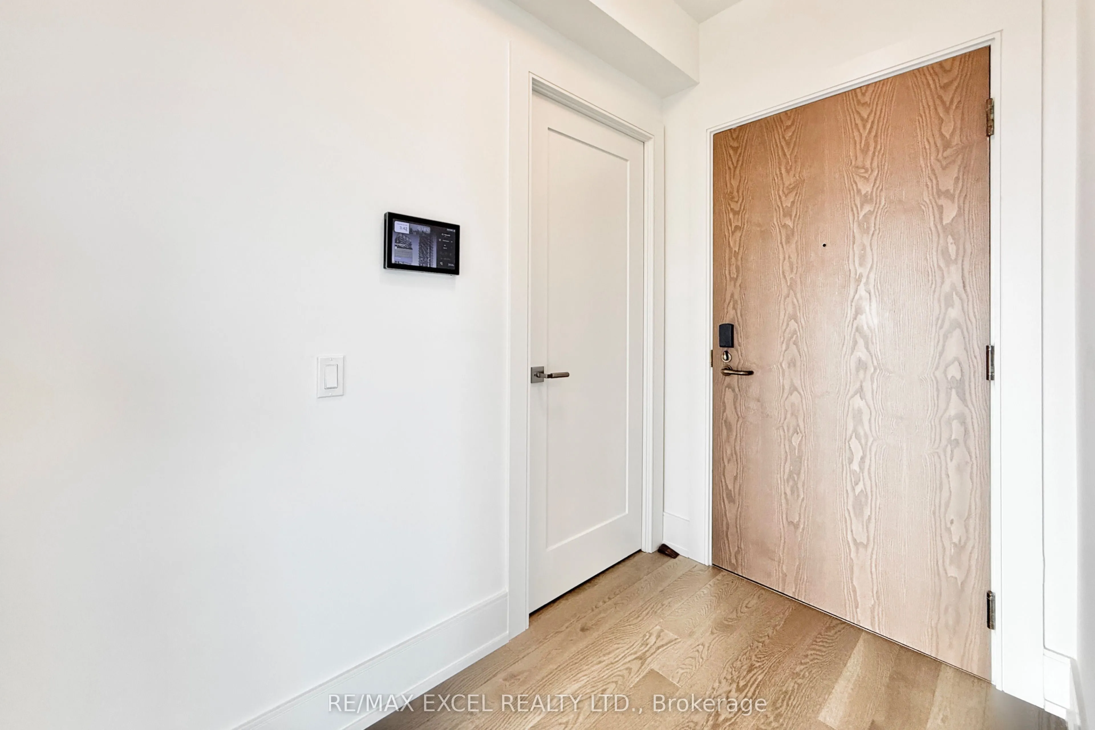 30 Inn On The Park Drive, #3409