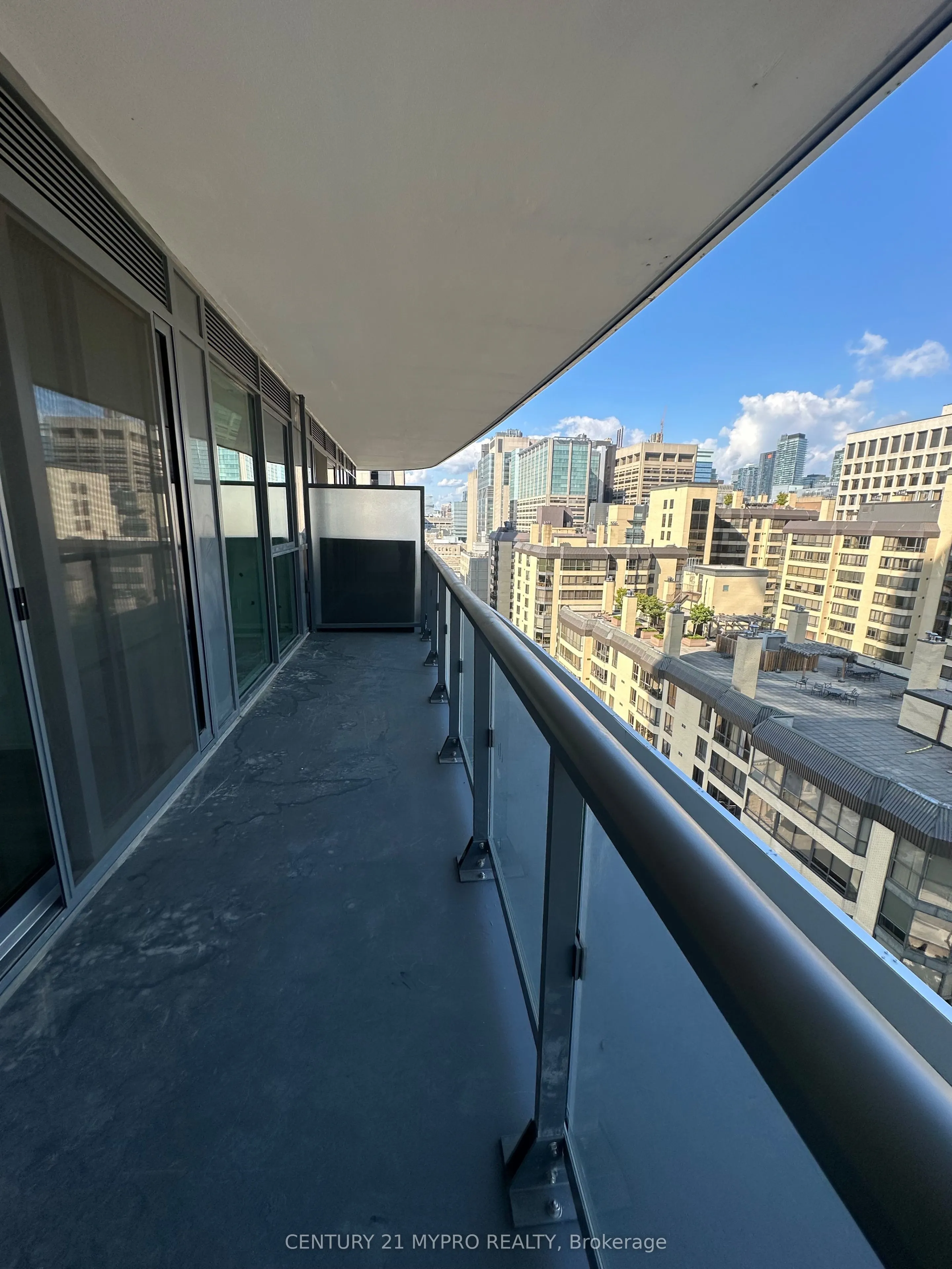 280 Dundas Street W, #1204