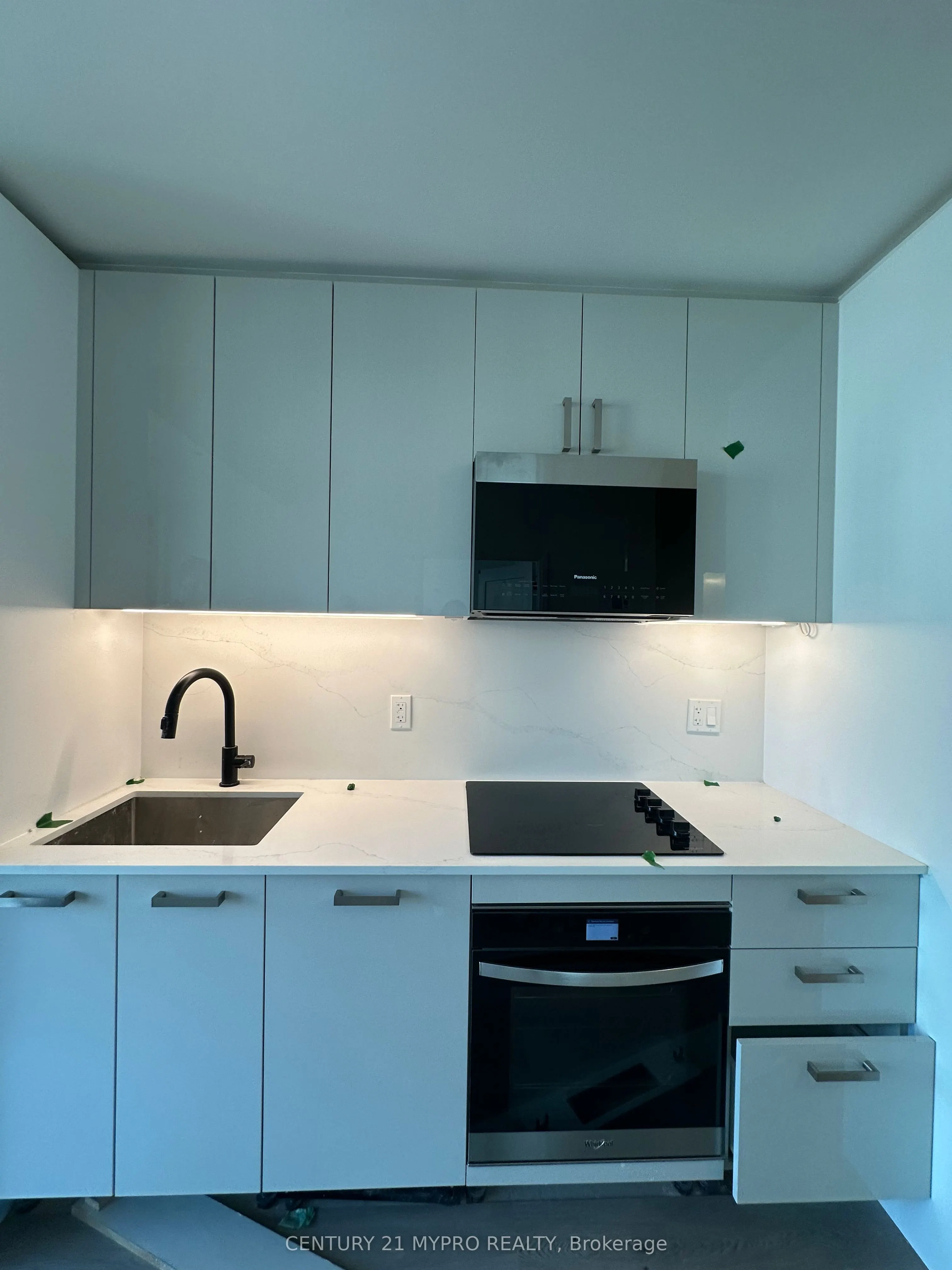 280 Dundas Street W, #1204