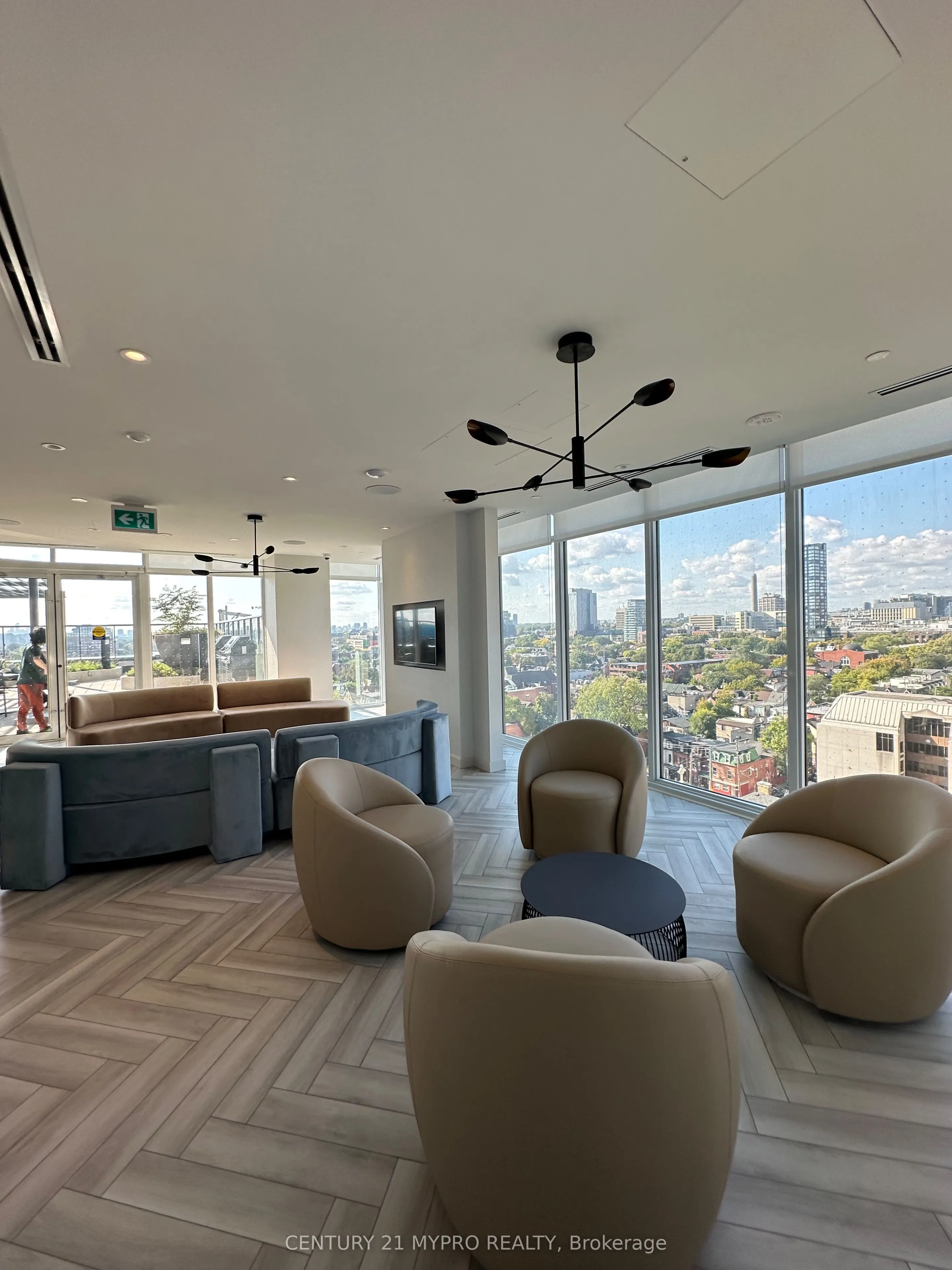 280 Dundas Street W, #1204