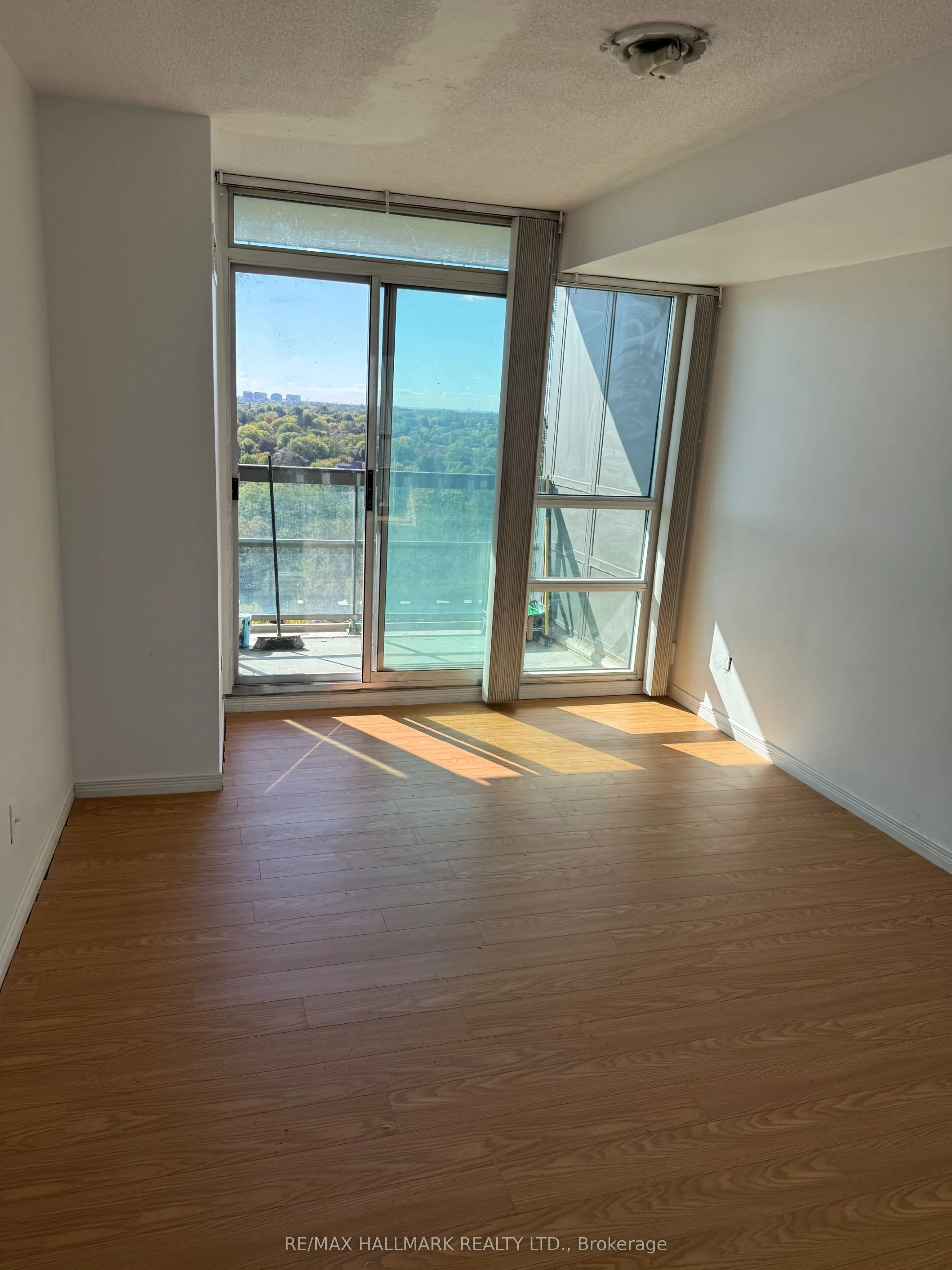 509 Beecroft Road, #1507