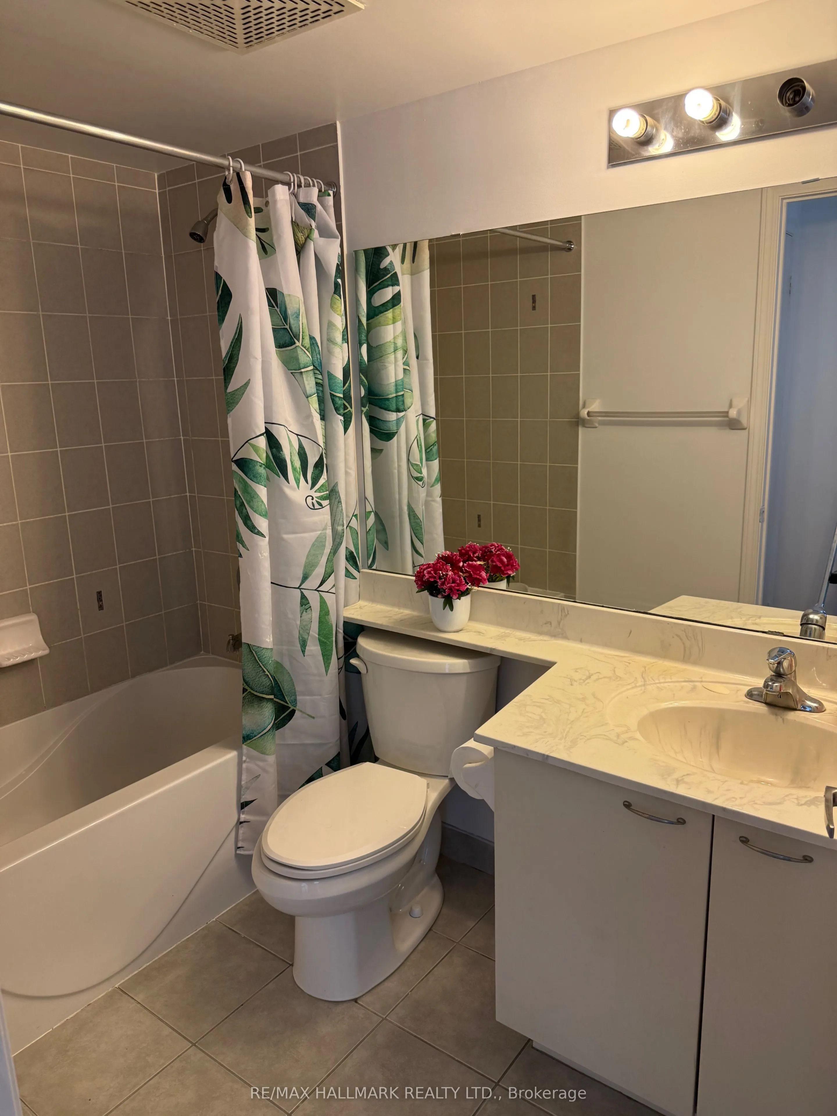 509 Beecroft Road, #1507