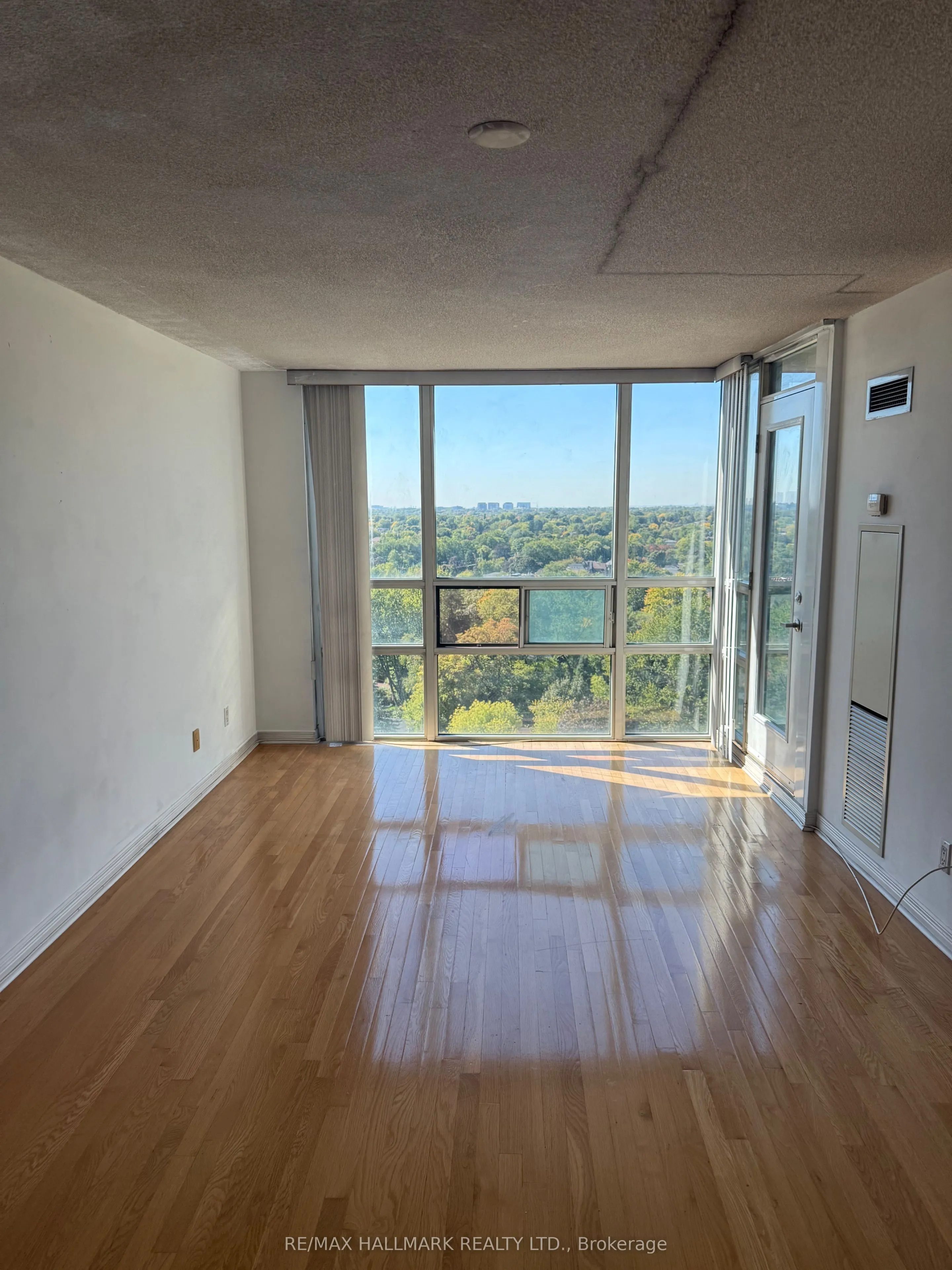 509 Beecroft Road, #1507
