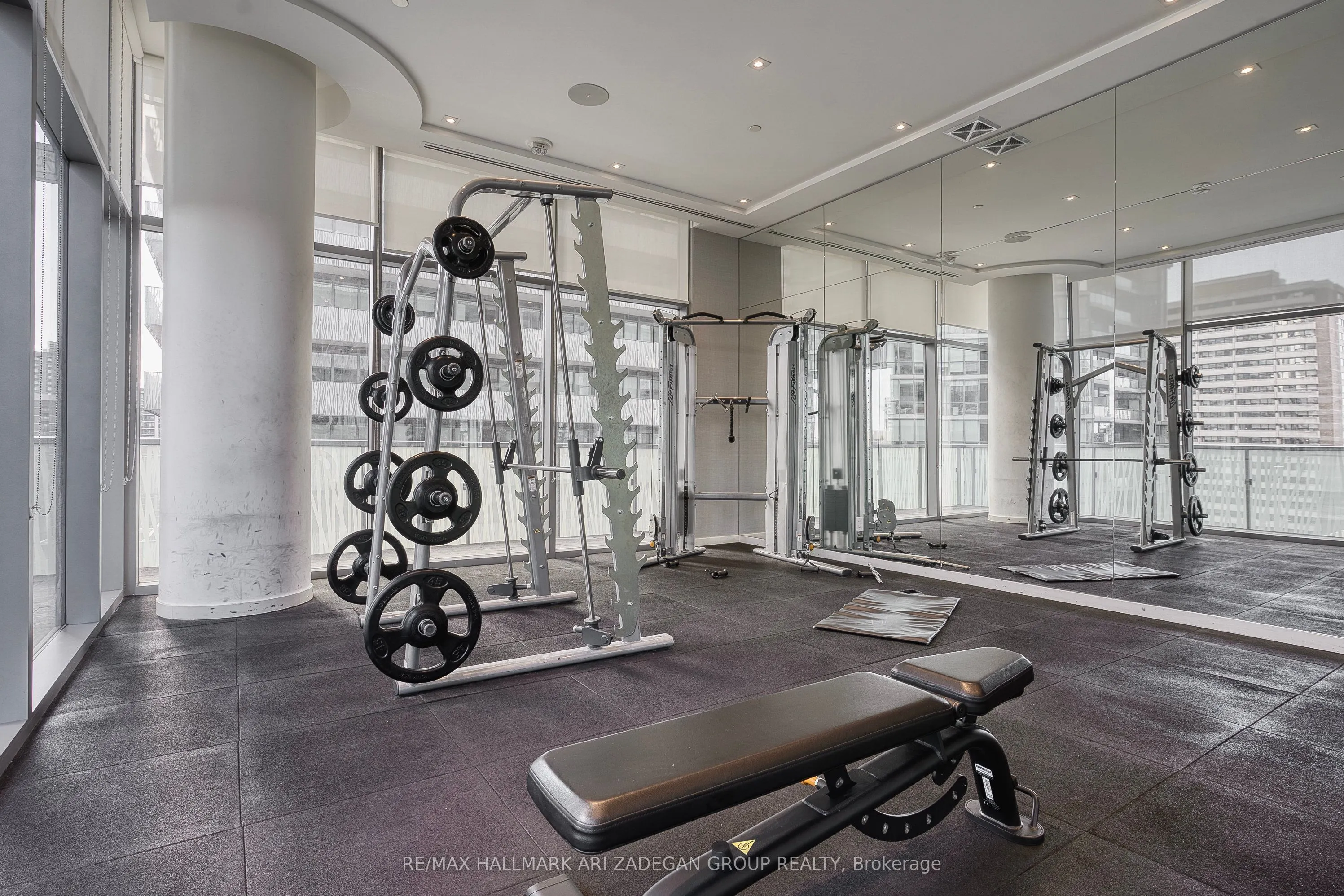 50 Charles Street E, #1415