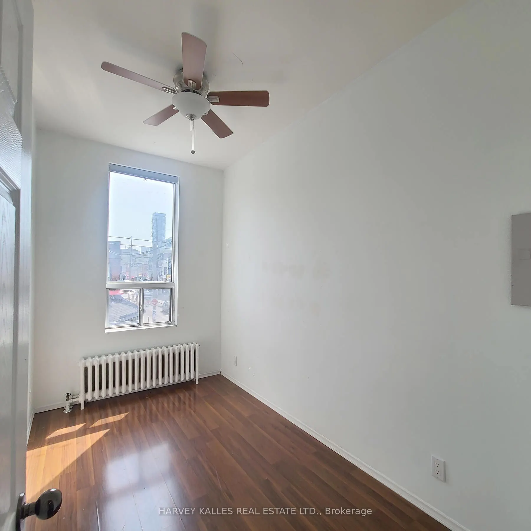 206 Augusta Avenue, #2nd Floor