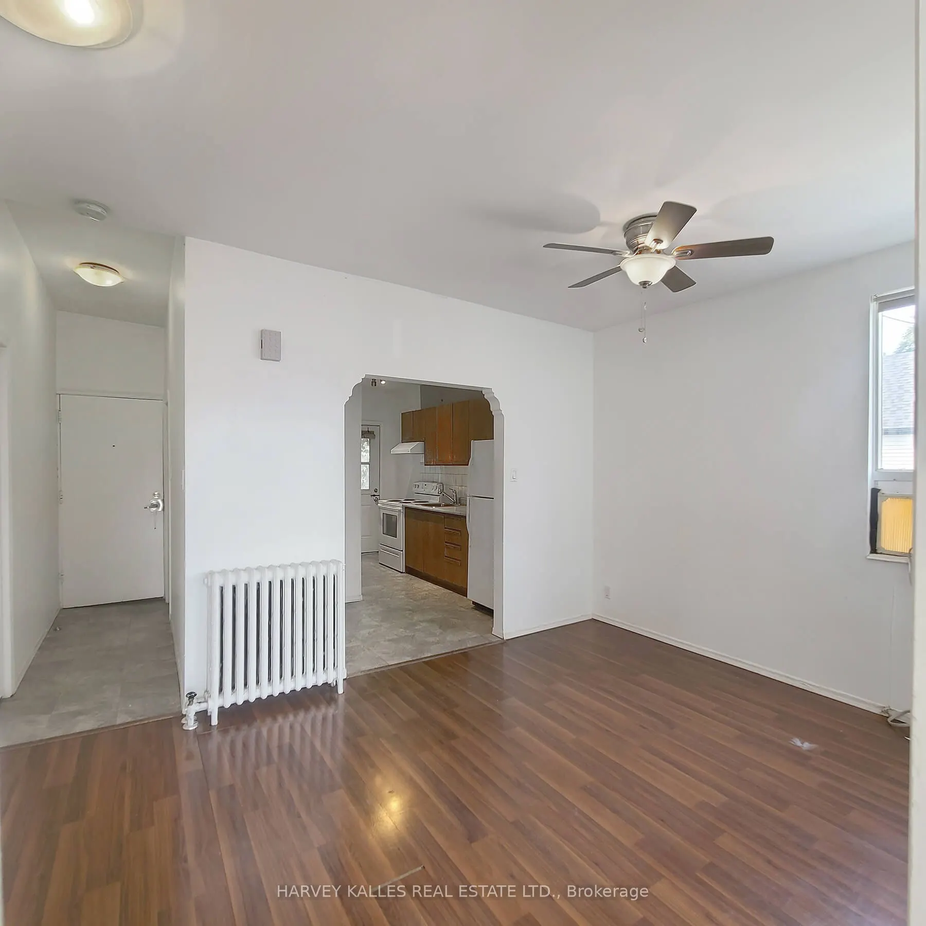 206 Augusta Avenue, #2nd Floor
