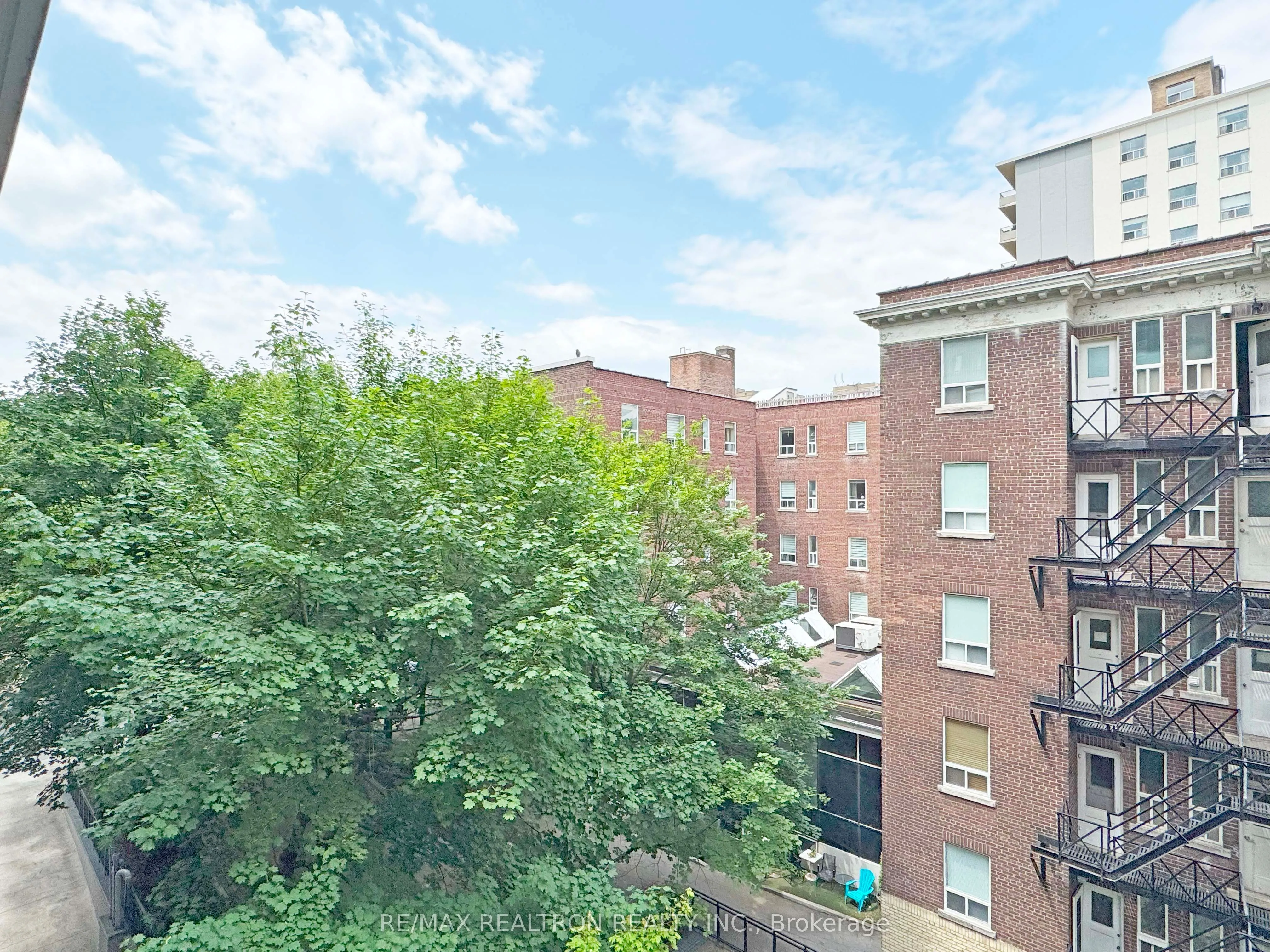 95 Lawton Boulevard, #404